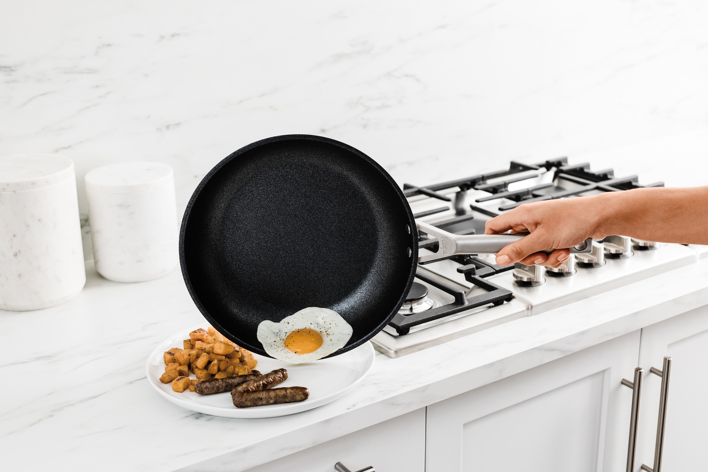 NINJA Bratpfanne »Ninja ZEROSTICK Edelstahl-Pfanne C600DE«, Edelstahl, (1 tlg.), Edelstahl mit Aluminiumbeschichtung für Braten bei hohen Temperaturen
