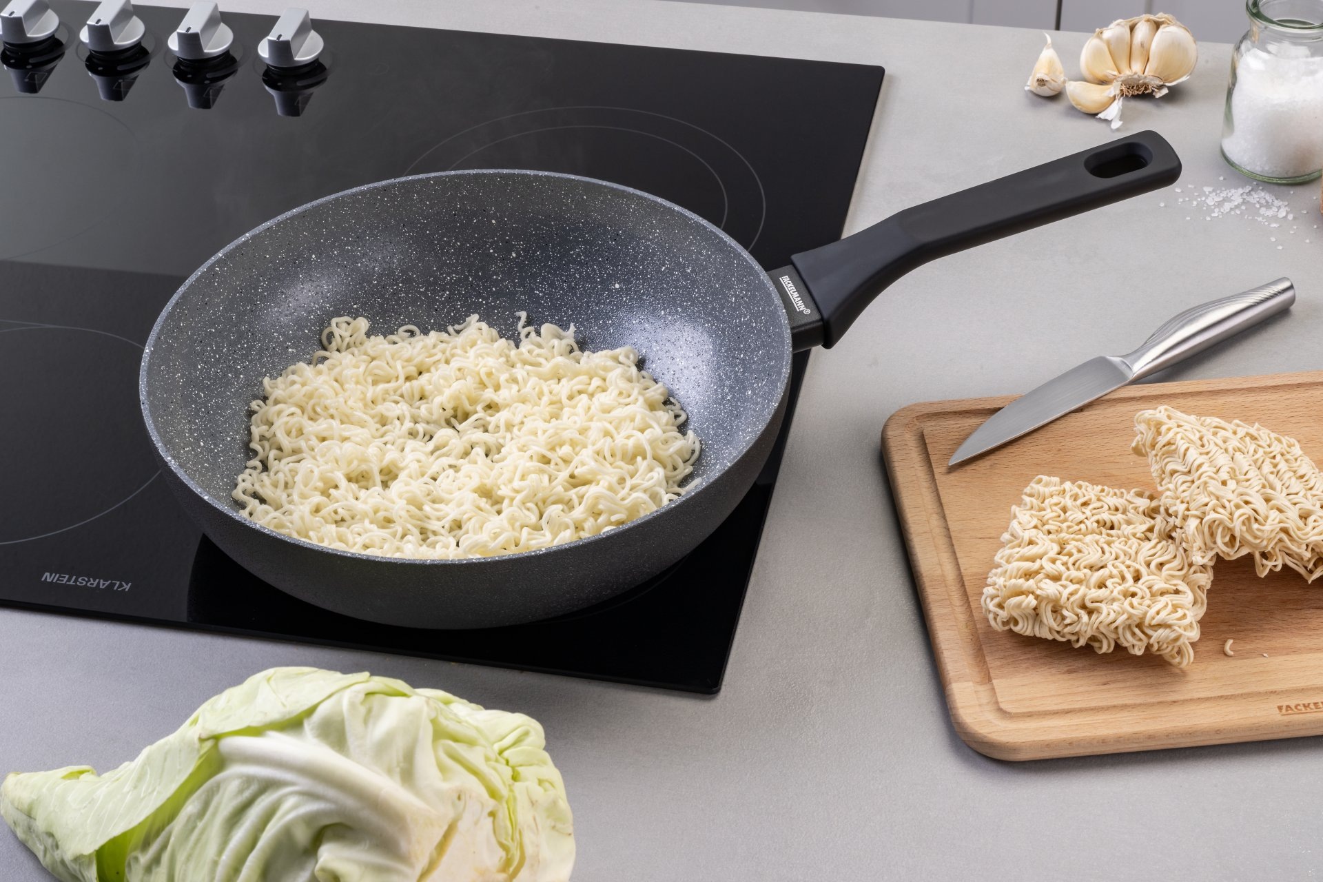 FACKELMANN Wok »Cosmo«, Aluminium, (Set, 2 tlg.), Wokpfannen-Set Cosmo Ø 20 cm & Ø 28 cm – mit Ceramic-Beschichtung