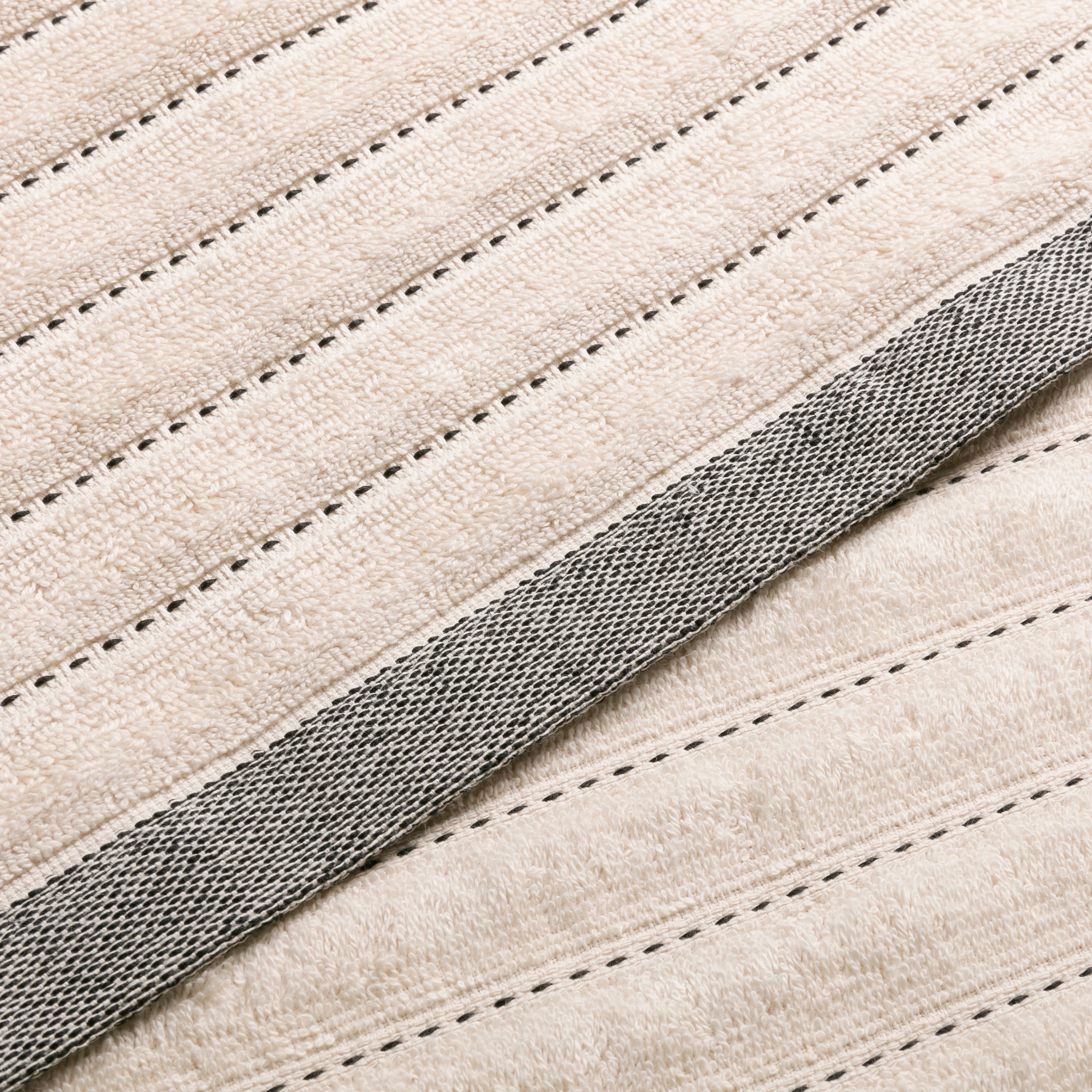 Möve Handtuch »New Heritage«, (1 St.), Mit 520g/m2 sehr voluminös
