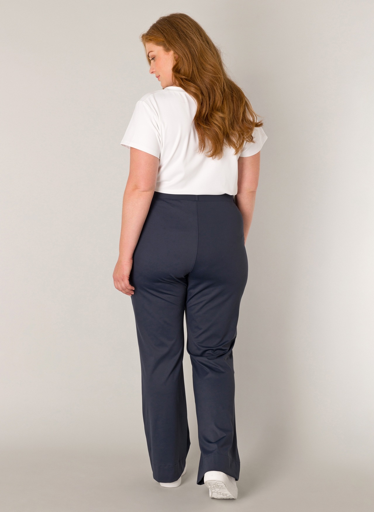 Base Level Curvy Stoffhose »Lori«, mit Stetch und leichtem Schlag