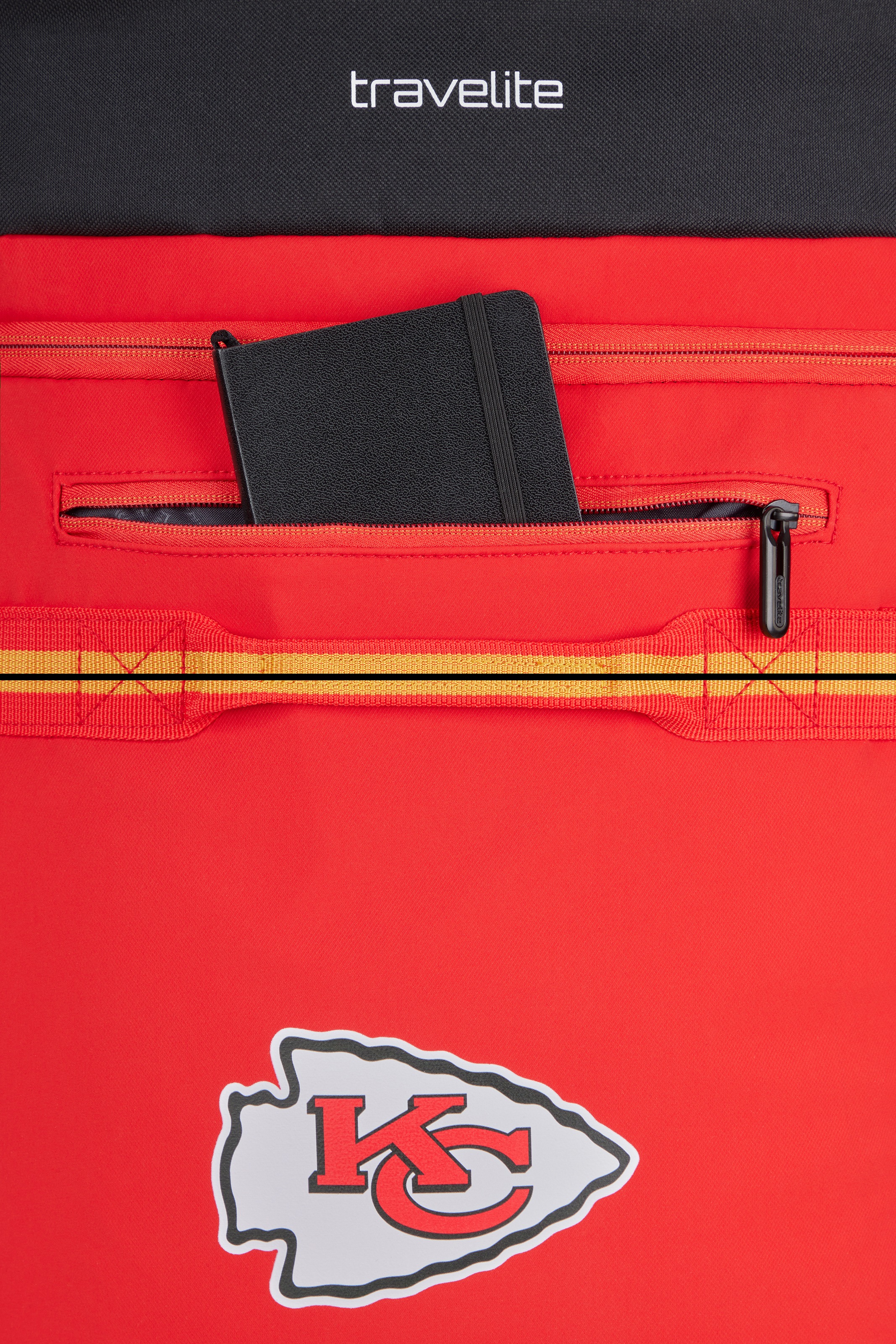 travelite Reisetasche »travelite x NFL Rollenreisetasche« große Öffnung, Schuhfach und Teleskopgestänge – robust und praktisch