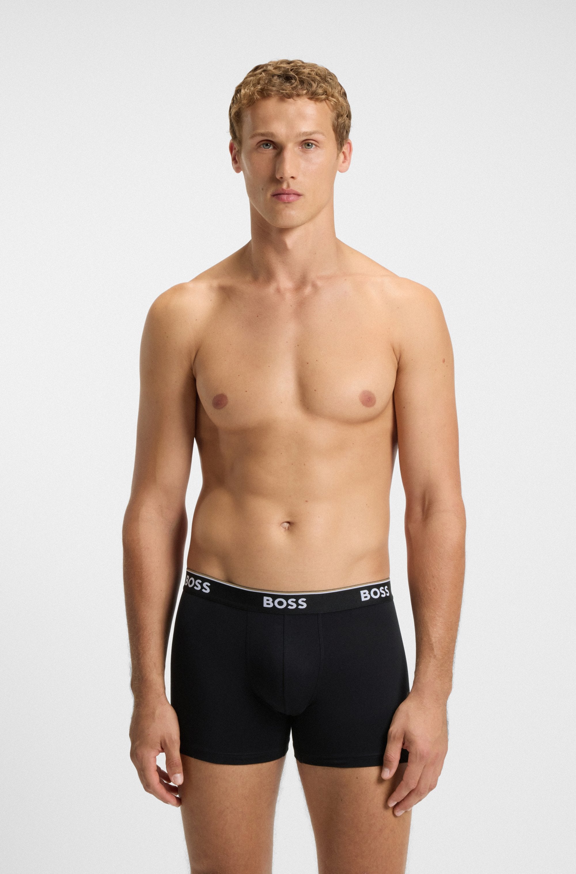 BOSS Boxershorts Packung, 3 Stk. aus bequemer Stretch-Baumwolle, körpernah, mittlere Bundhöhe
