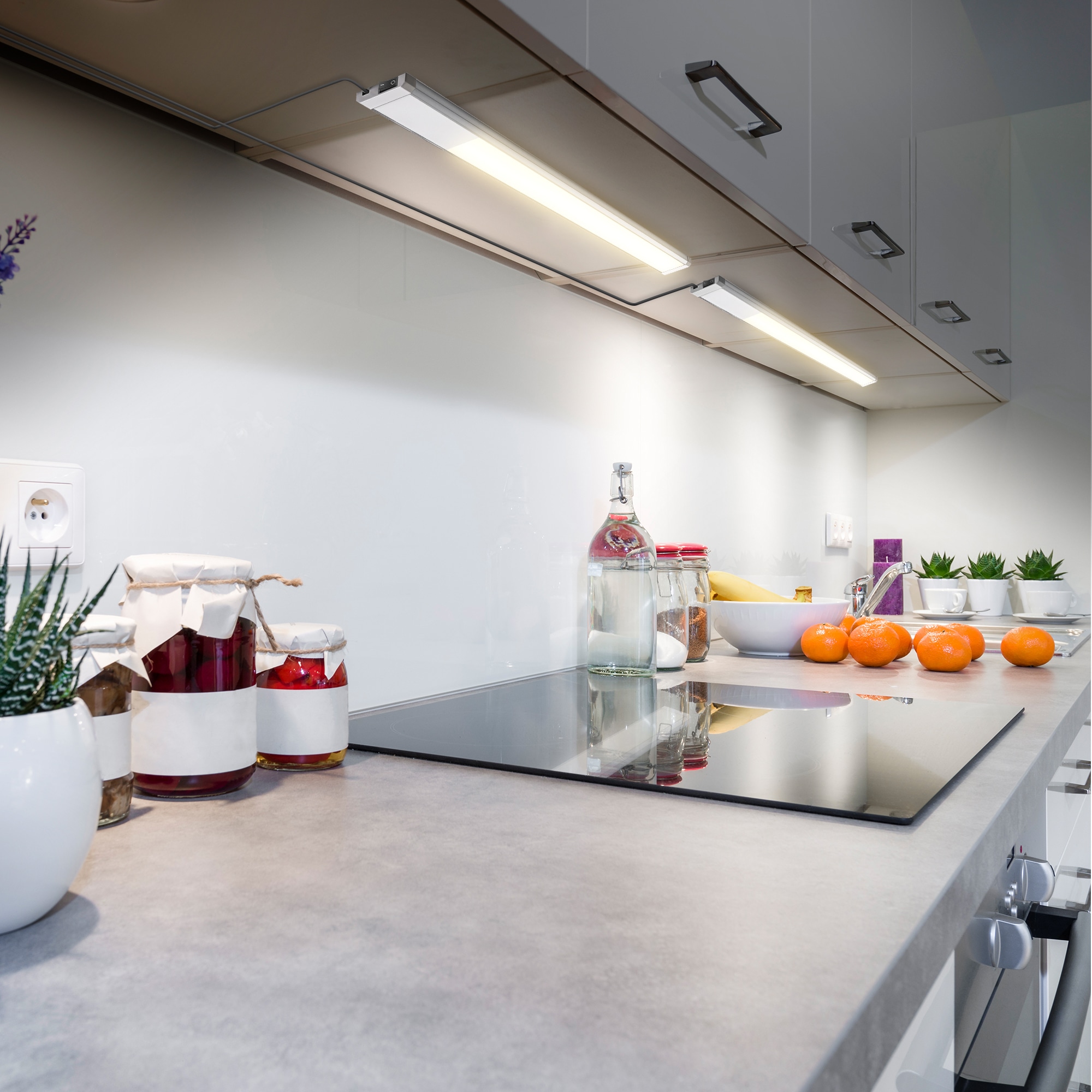 B.K.Licht LED Unterbauleuchte »BKL1468 LED Leiste mit Ein-Ausschalter«, 1 flammig, Leuchtmittel LED-Modul | LED fest integriert, Unterbauleuchte, 3.000K, 1.100Lm, 57,5x4,9x1,3 cm, Titanfarbig