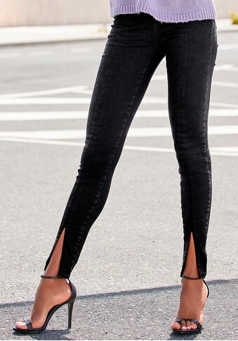 LASCANA High-waist-Jeans, mit Schlitzen am Saum kaufen
