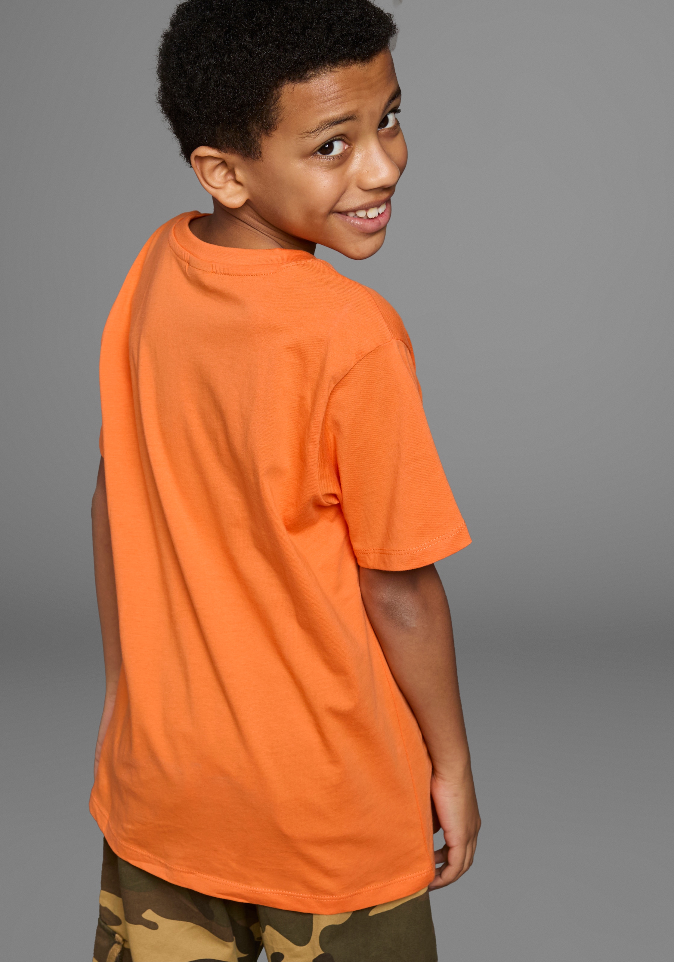 KIDSWORLD T-Shirt »Mit coolem Druck: NEXT LEVEL«, Kurzarm, Basic-Schnitt, mit trendigen Statements und Sprüchen