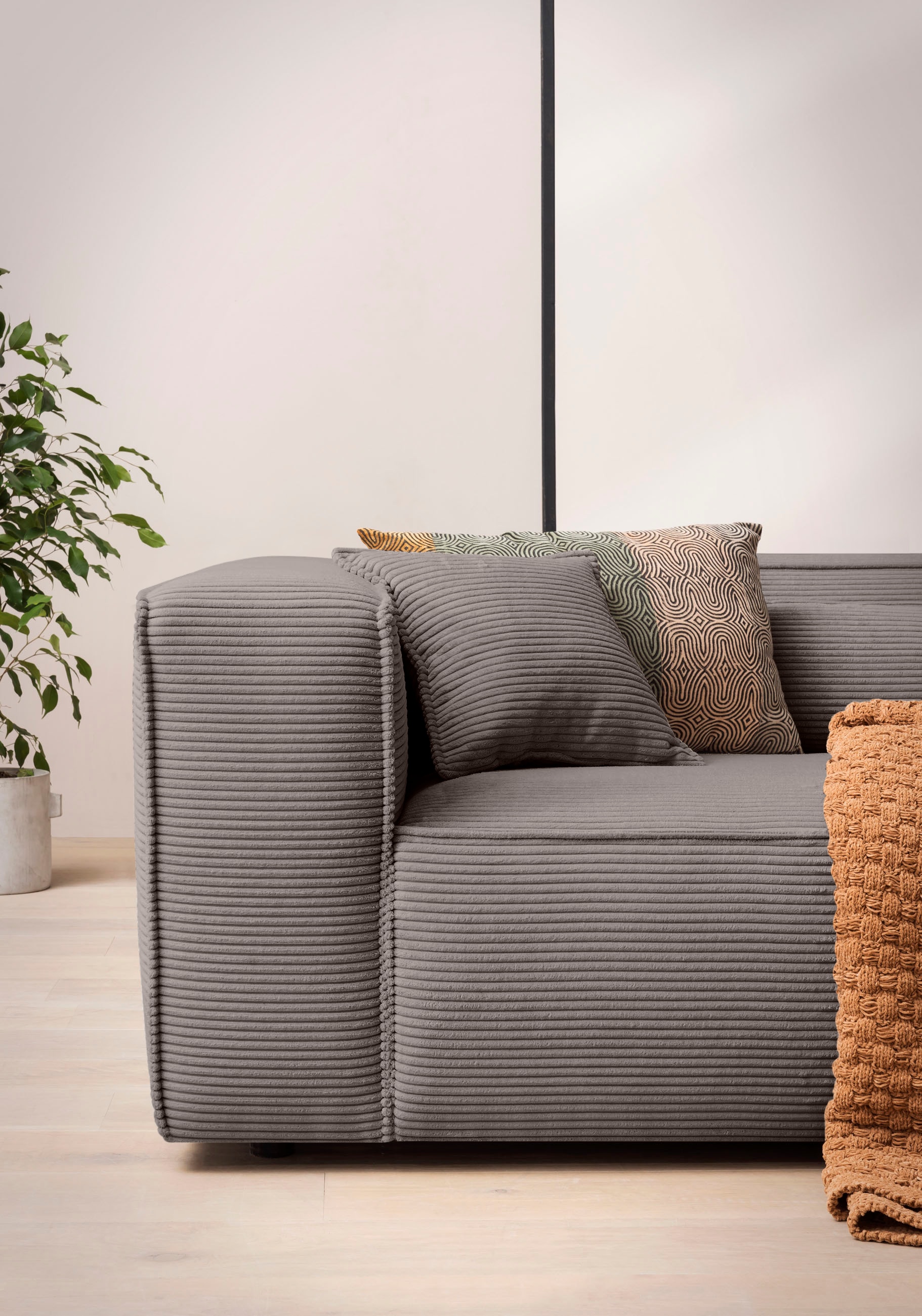 LeGer Home by Lena Gercke Polsterecke »PIARA XXL, L-Form mit Schlaffunktion, Big-Sofa in Cord o. Leinenoptik«, Hocker stellbar zum Schlafsofa (Krokodilverbinder), tiefe Sitzfläche