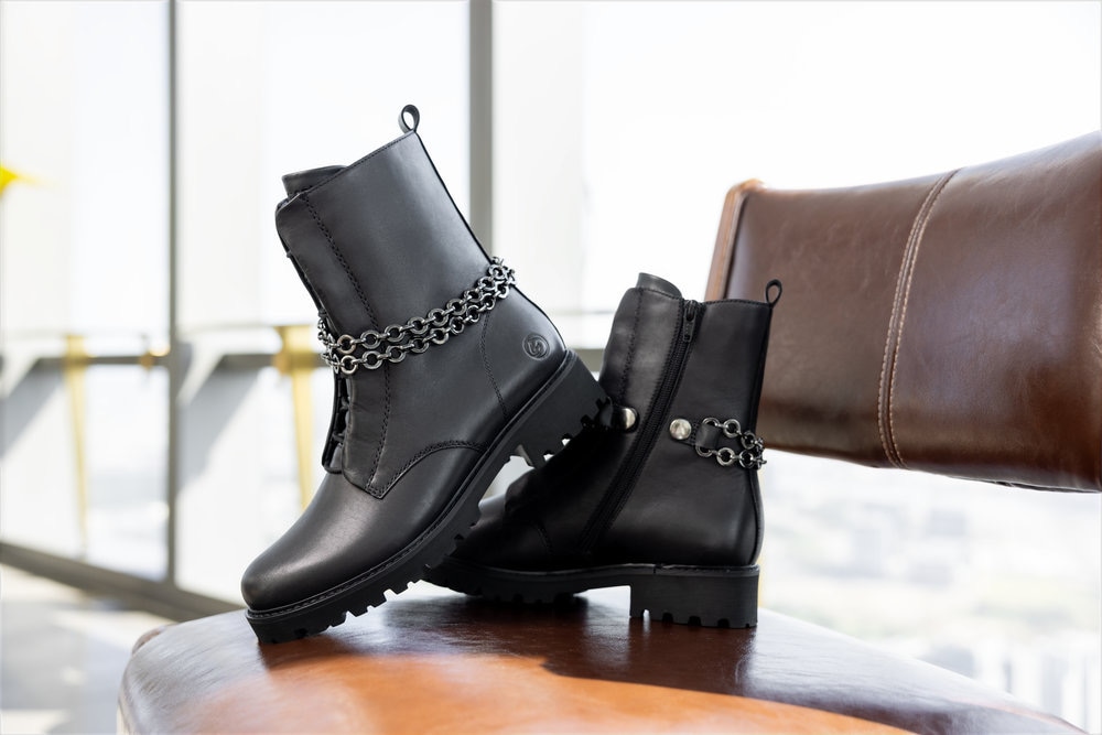 Remonte Stiefelette, Blockabsatz, Boots mit abnehmbarer Zierkette