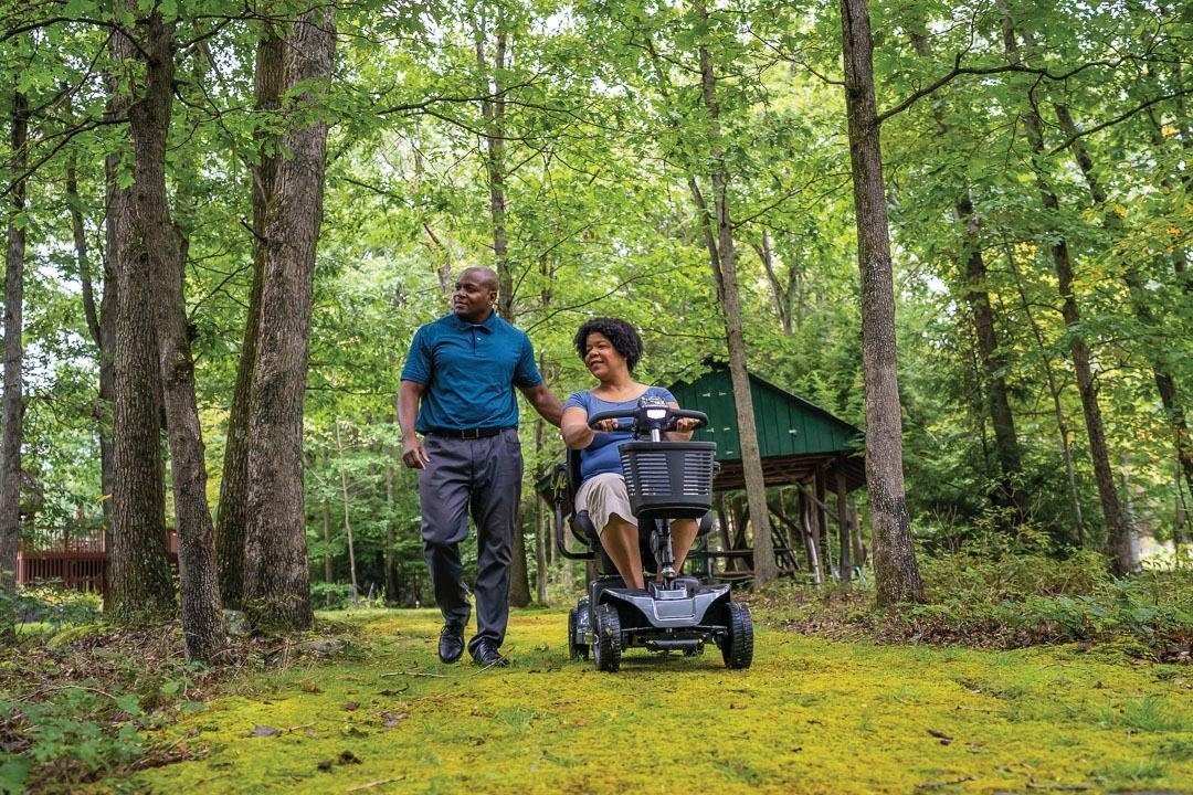 mobilis Elektromobil »M44+, zerlegbar, Deltagriff« 6 km/h mit USB-Ladebuchse, bis 170kg Zuladung, gefedert, extern ladbare Akkus