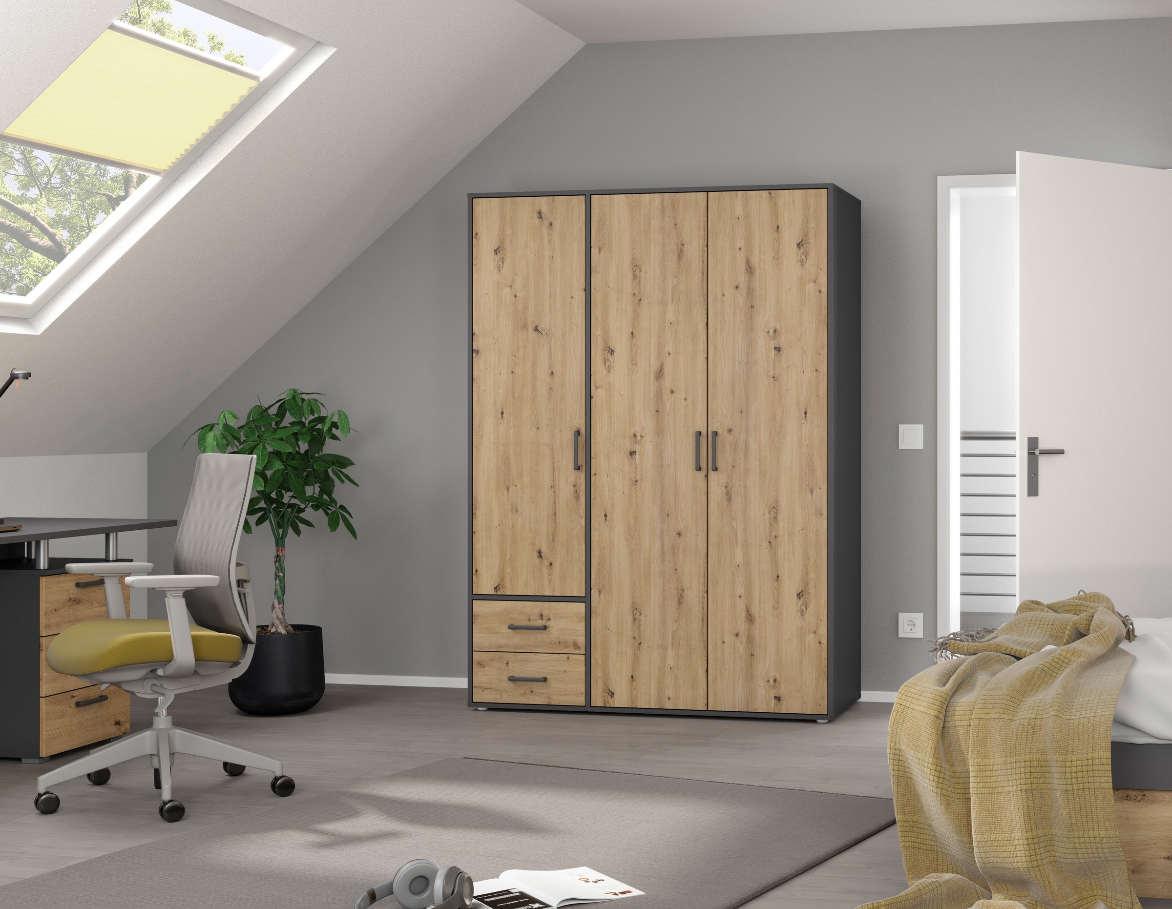 rauch Drehtürenschrank »Kleiderschrank Schrank Garderobe Wäscheschrank VOYAGER«, (in 3 verschiedenen Ausstattungen BASIC/CLASSIC/PREMIUM), moderne Griffe in Graumetallic mit Außenschubkästen MADE IN GERMANY