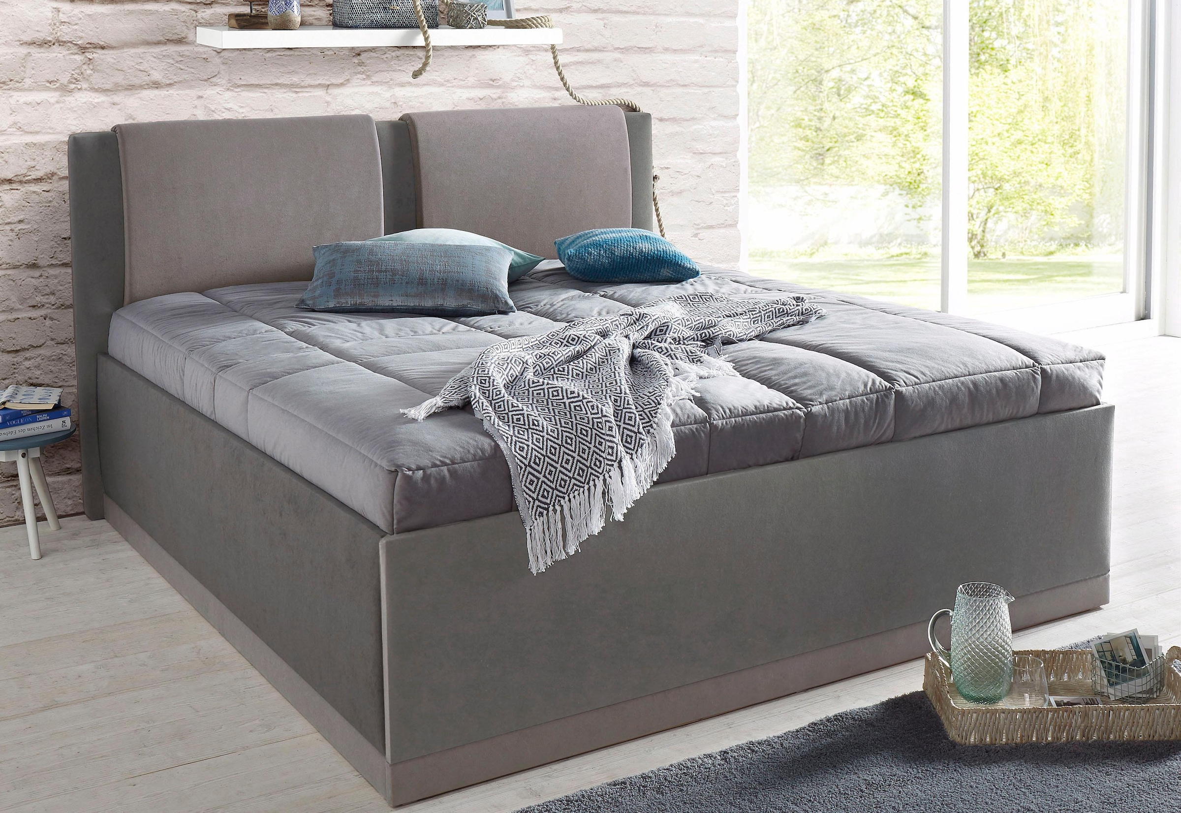 Bild von Westfalia Schlafkomfort Polsterbett, mit Bettkasten und Tagesdecke
