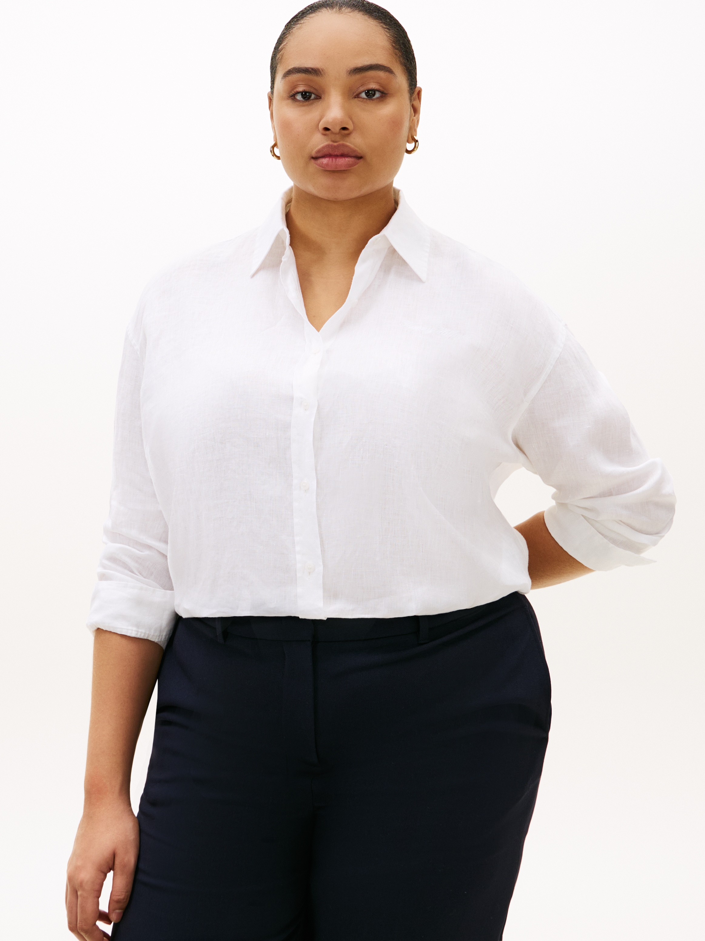 Tommy Hilfiger Curve Langarmbluse »CRV ESS LINEN ROUND HEM SHIRT« in großen Größen, oversize