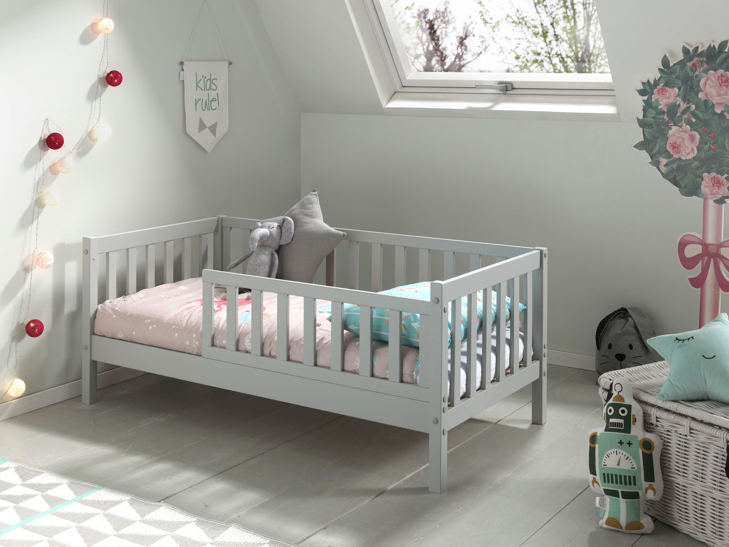 Vipack Kinderbett "Junior, Kiefermassiv mit umlaufenden Sprossengitter und günstig online kaufen