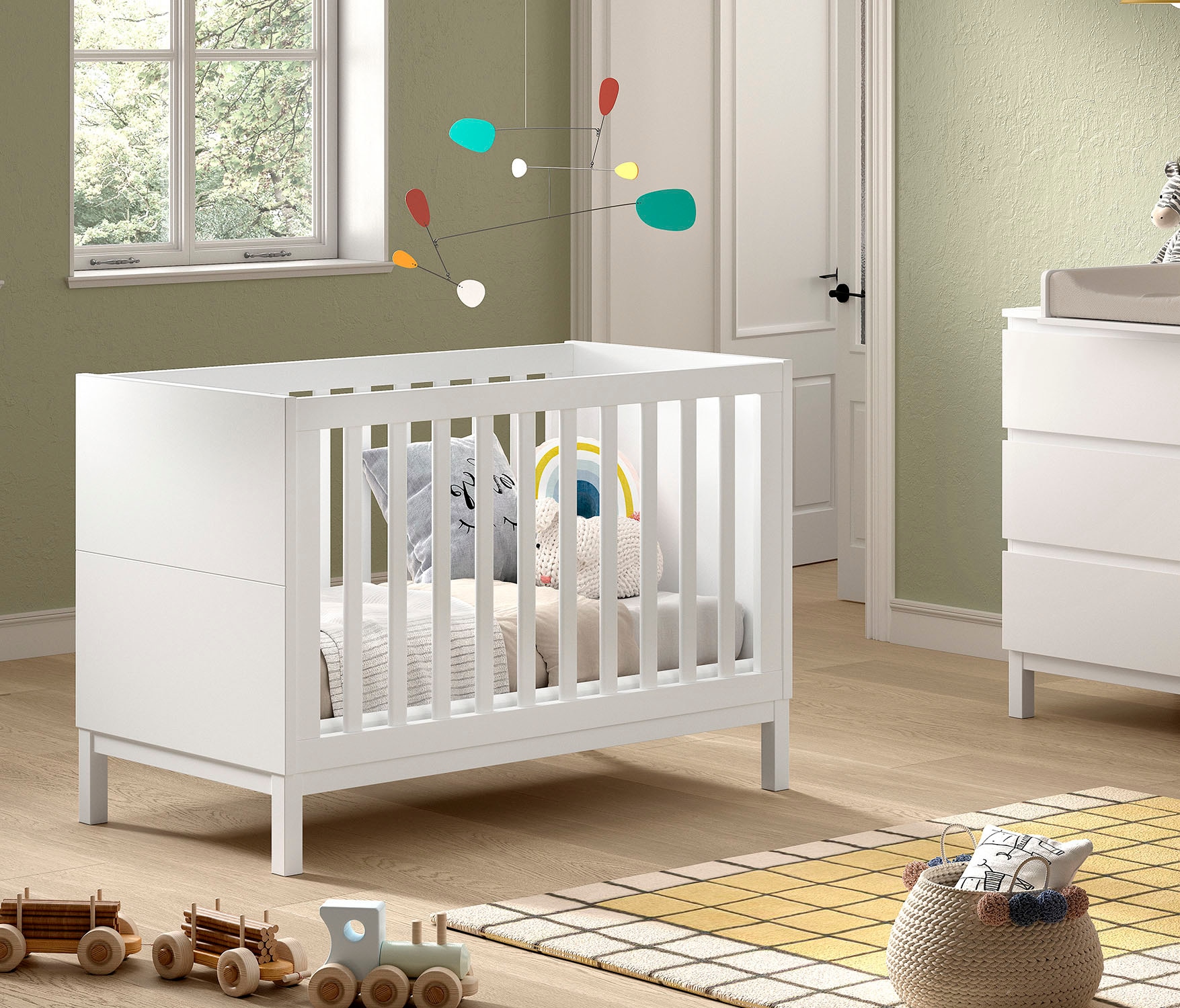 Vipack Babybett »in gradlinigem Design, standfest gebaut, pflegeleichte Oberfläche«, 60x120 cm, 3-fach verstellbarer Lattenrost, Ausf. weiß lackiert