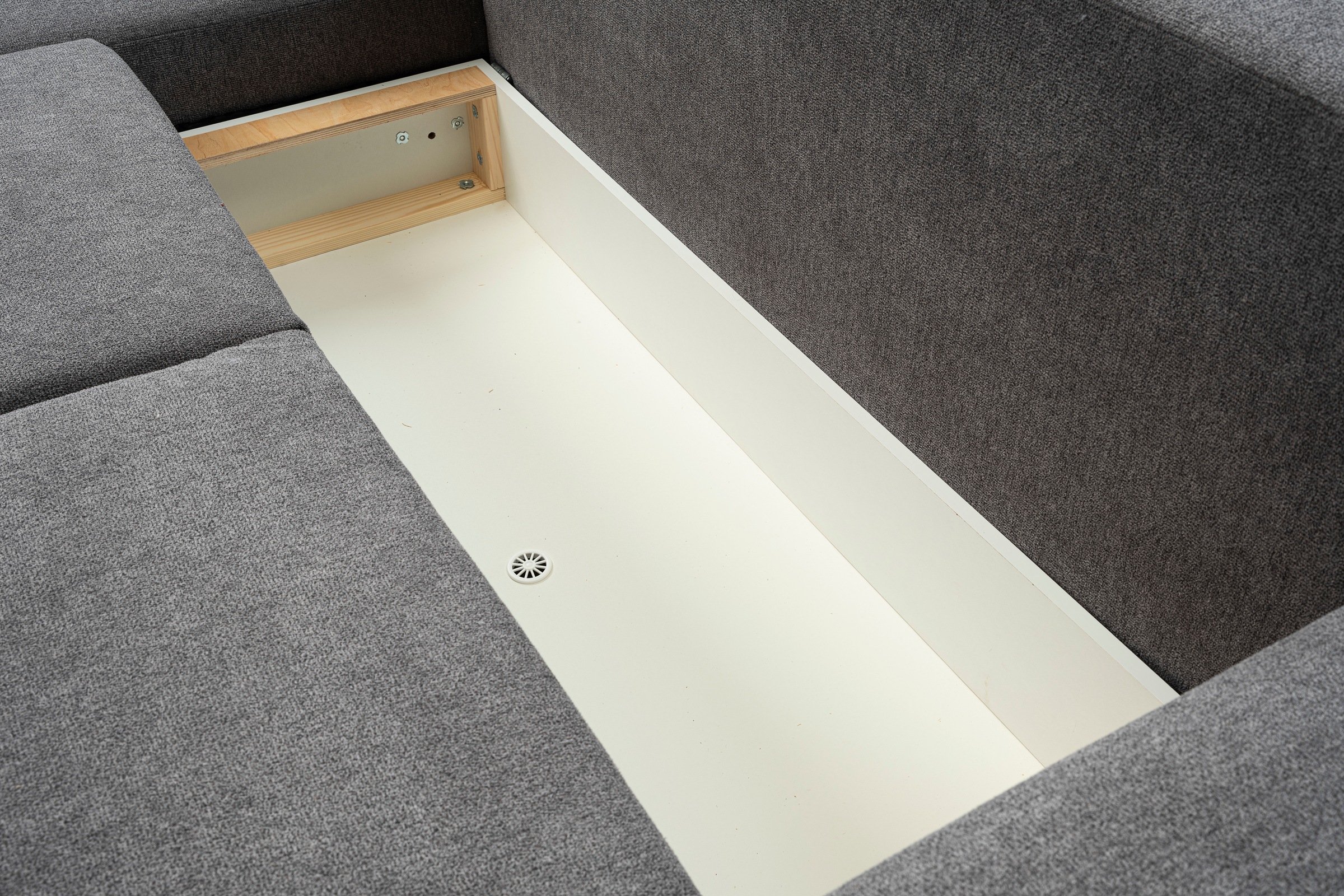 WERK2 Ecksofa »Riwa, modernes Sofa zum Kuscheln und Entspannen, Breite 300cm, L-Form«, Trendiges Ecksofa mit vielen Kissen, Schlaffunktion & Bettkasten