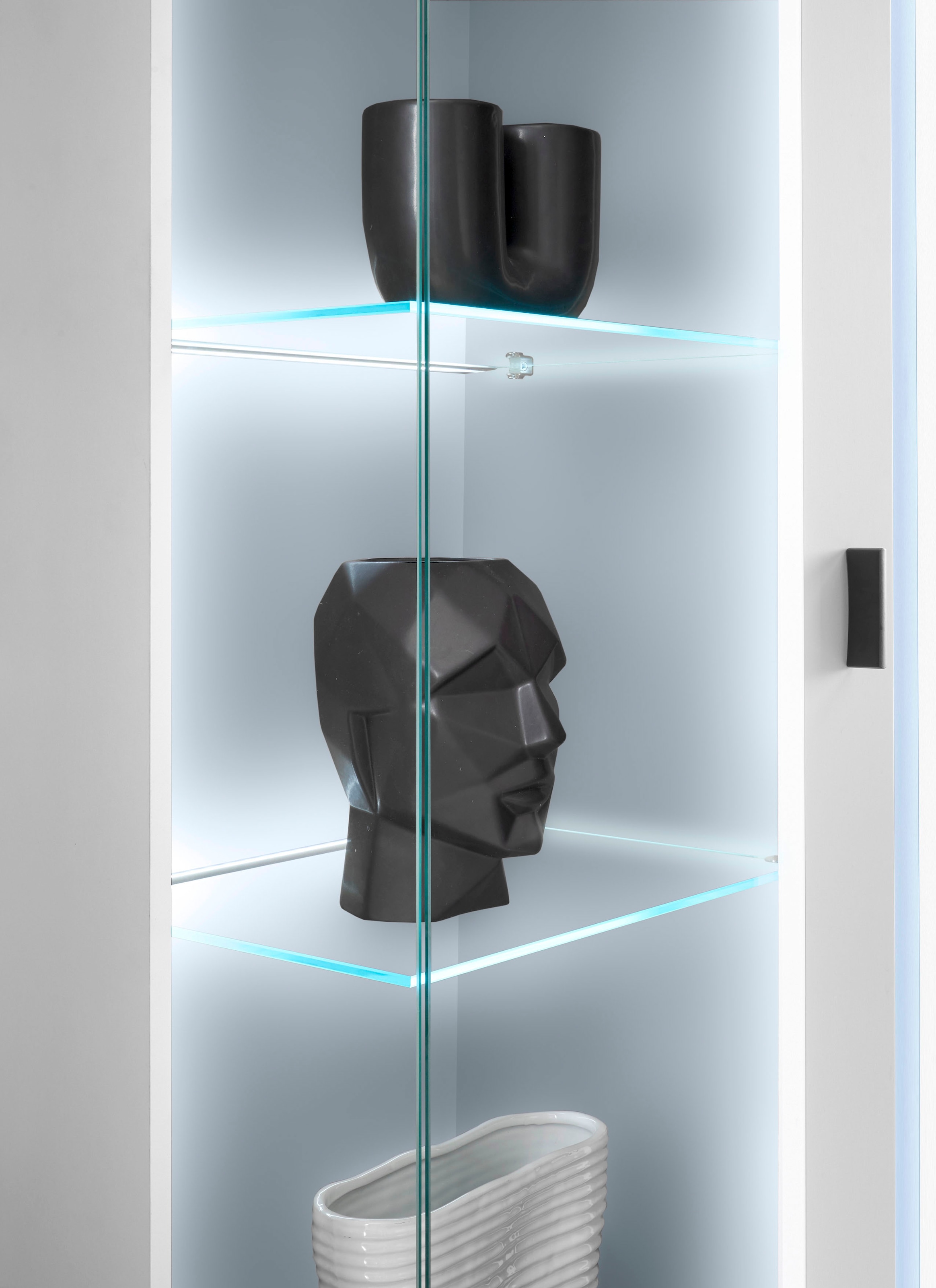 INOSIGN Wohnwand »LONG ISLAND«, (Set, 4 St.), in moderner Trendfarbe,inklusive senkrechter Beleuchtung,Breite 330 cm
