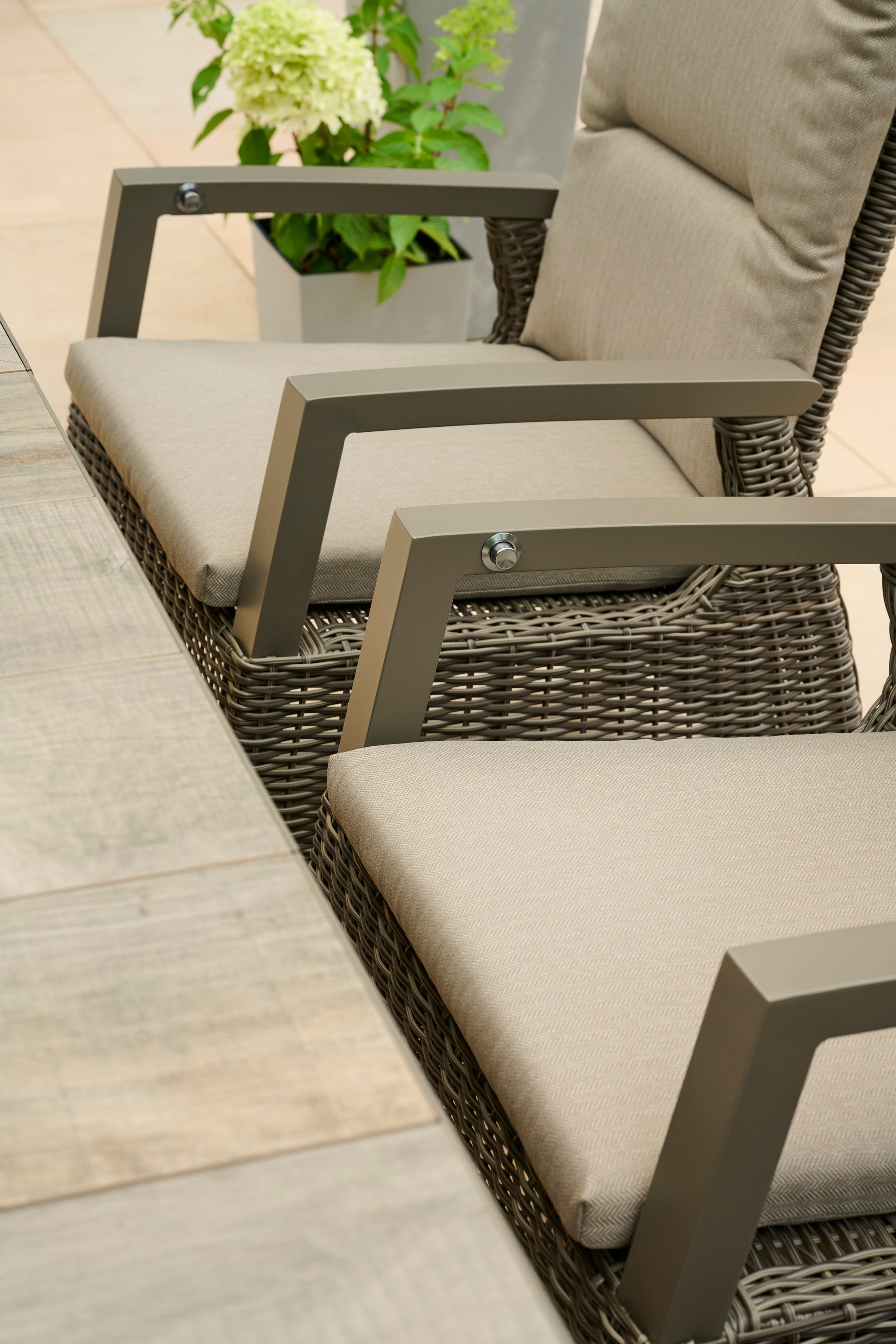 Siena Garden Garten-Essgruppe »»Corido Move« mit Sincro Ausziehtisch« Set, inkl. Kissen und Move-Funktion, 9 Stk. tlg. 4x Sessel, AZ-Tisch: 100x 200-260x 77 cm