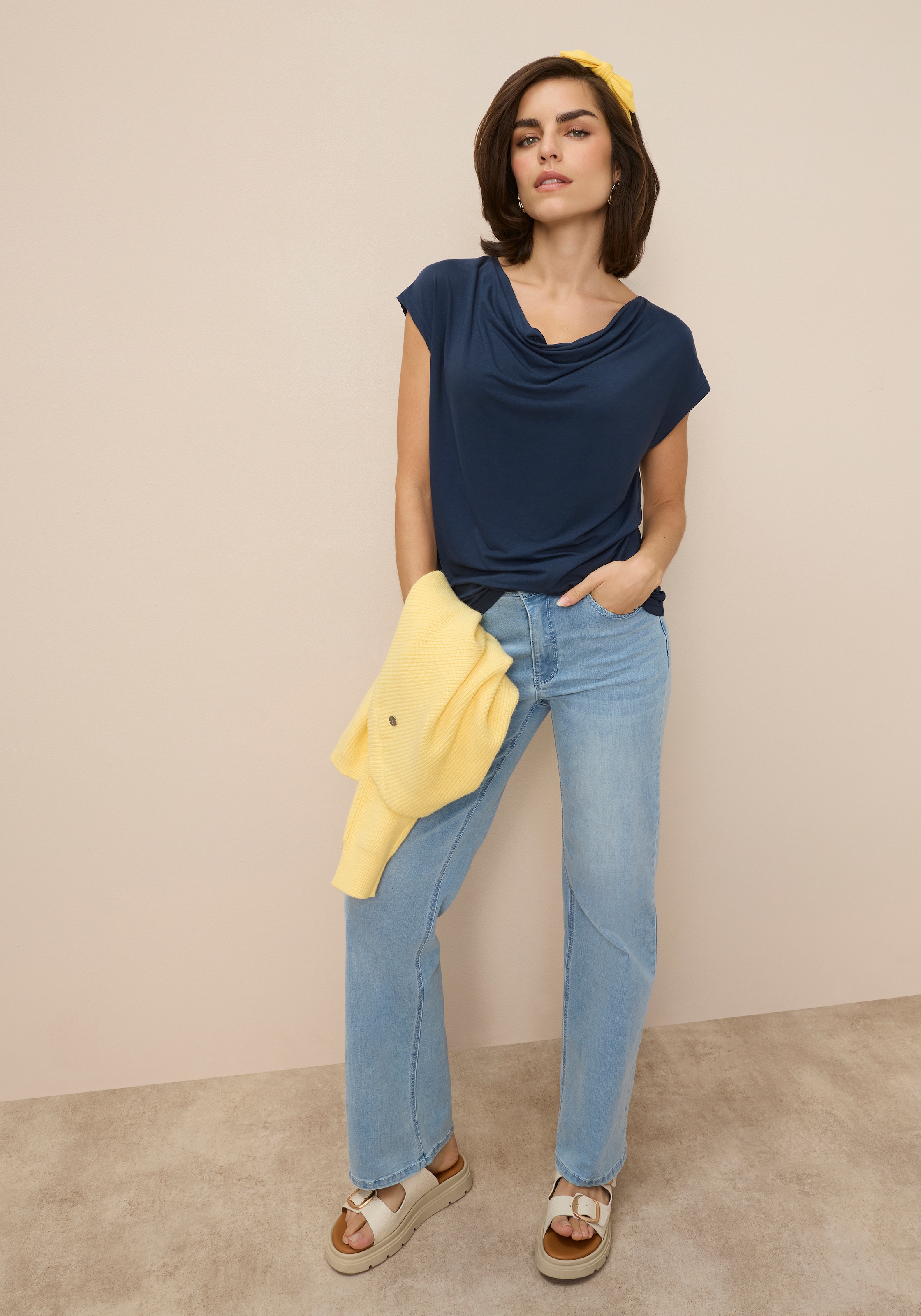 Tamaris Kurzarmshirt mit fließendem Wasserfallausschnitt, lässig geschnitten