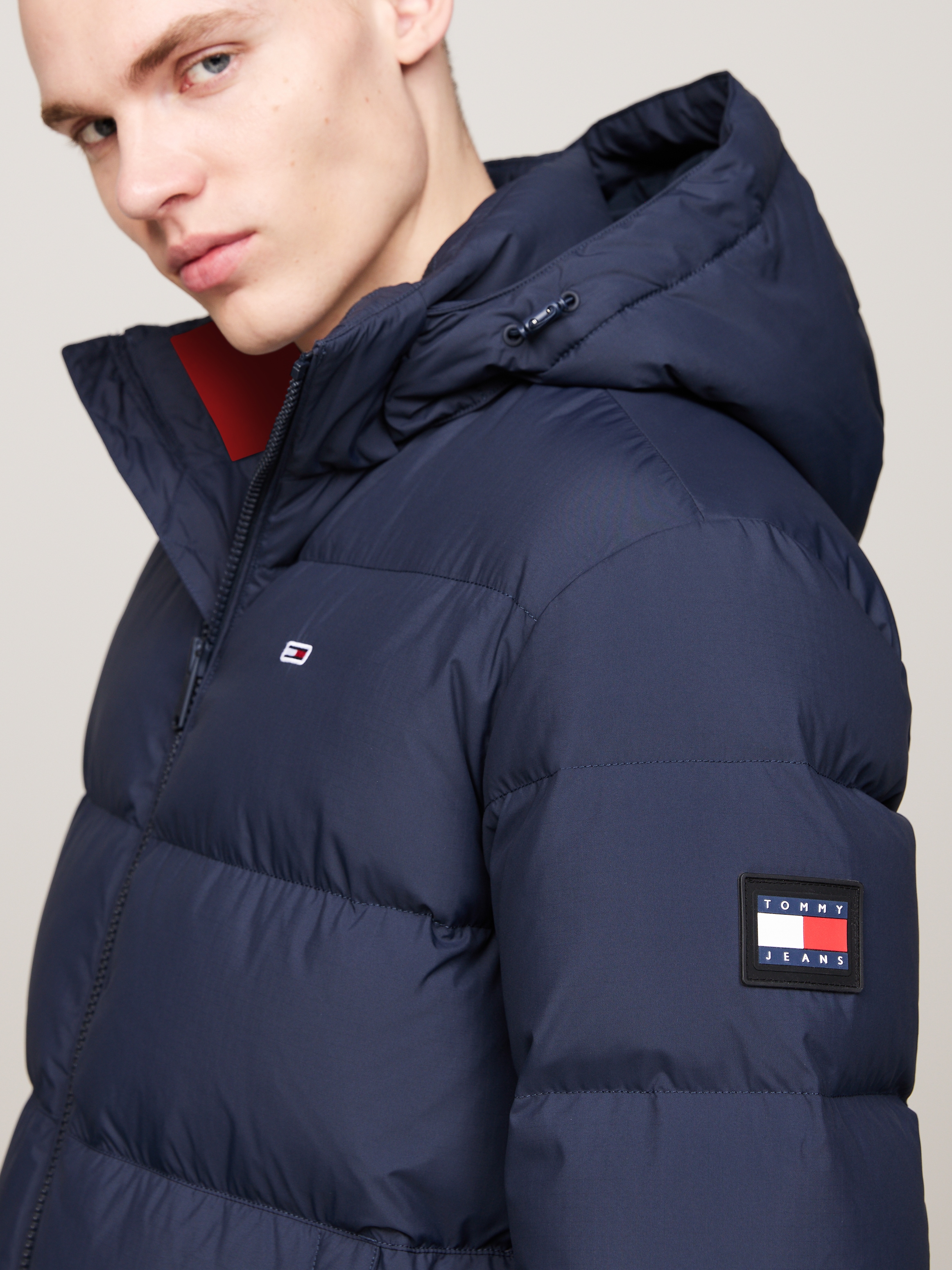 Tommy Jeans Steppjacke »TJM ESSENTIAL DOWN JACKET EXT«, mit Kapuze, Daunenjacke, Übergangsjacke Winterjacke Outdoorjacke Gefüttert