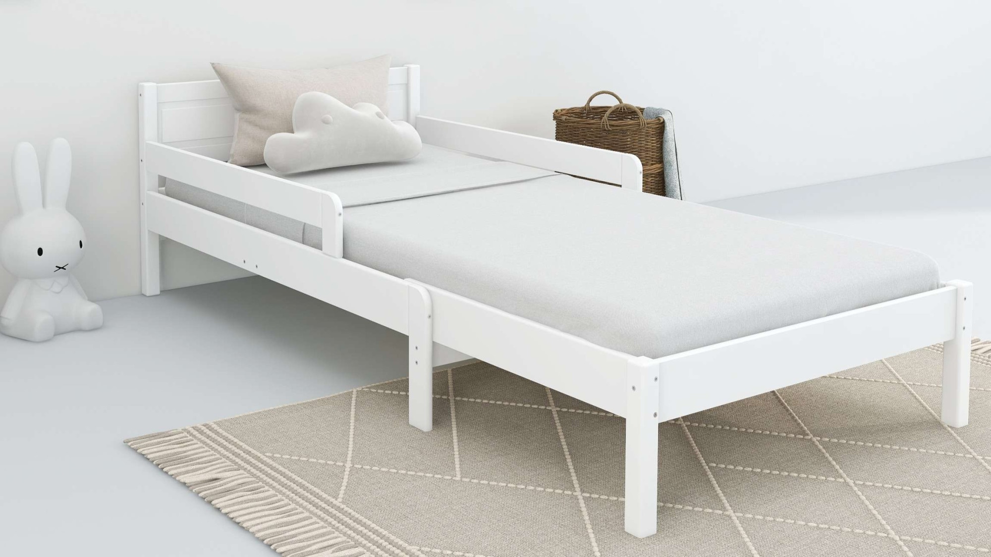 Home affaire Kinderbett »Hero, Massivholzbett, ausziehbar von 140 bis 200 cm, FSC®« 90cm Breite, 140-200cm Liegefläche,  massive Kiefer, mit Lattenrost, zeitlose Optik,  Rausfallschutz