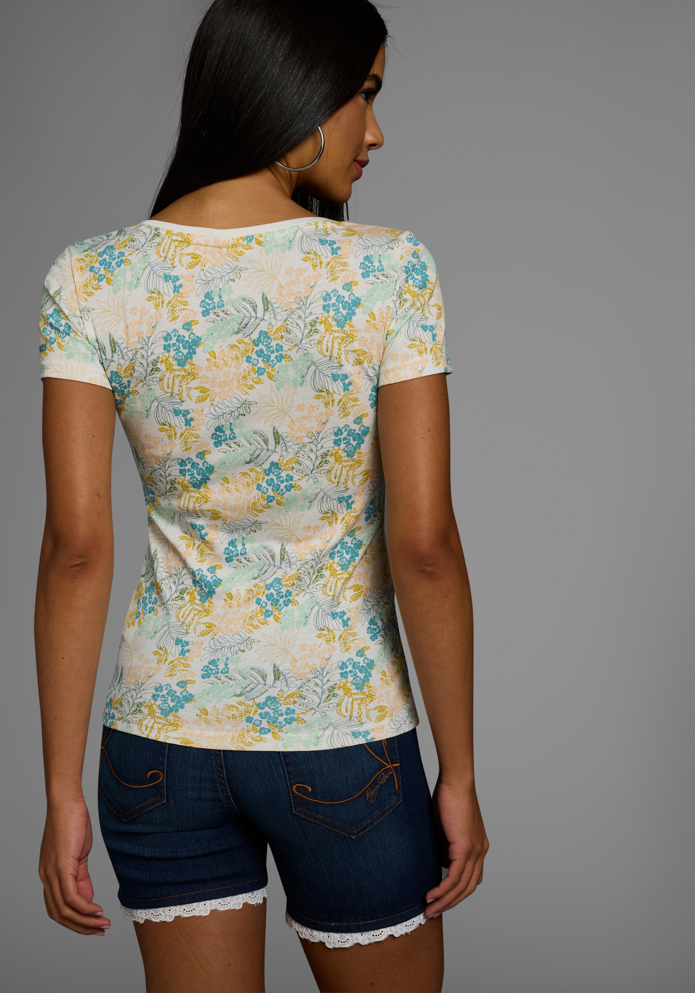 KangaROOS Kurzarmshirt, mit geblümten Allover-Print