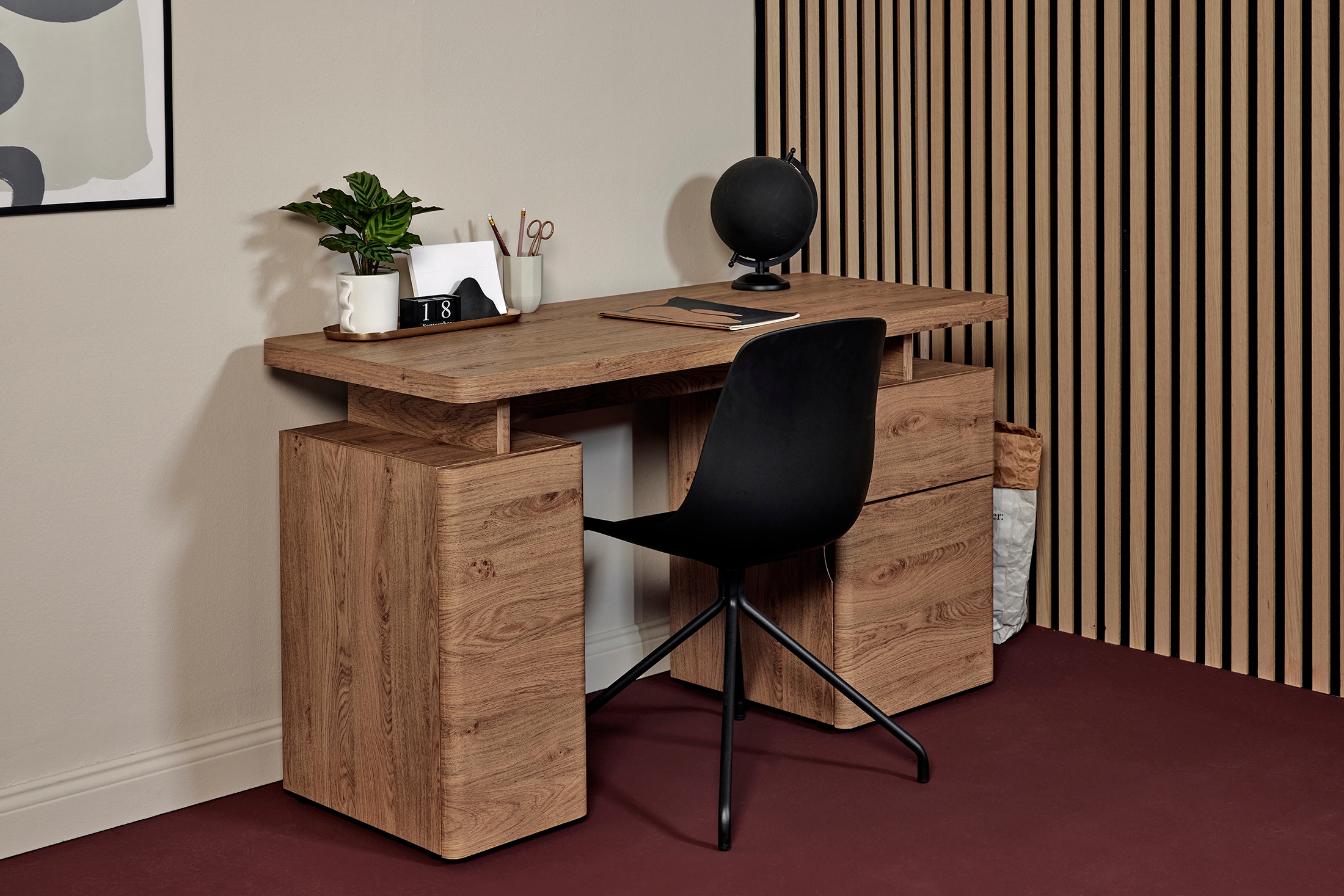 Jahnke Schreibtisch »CU-LIBRE 140«, (1 St.), Platzsparender Arbeitsplatz, mit 1 Schublade und 2 Türen, 135 cm
