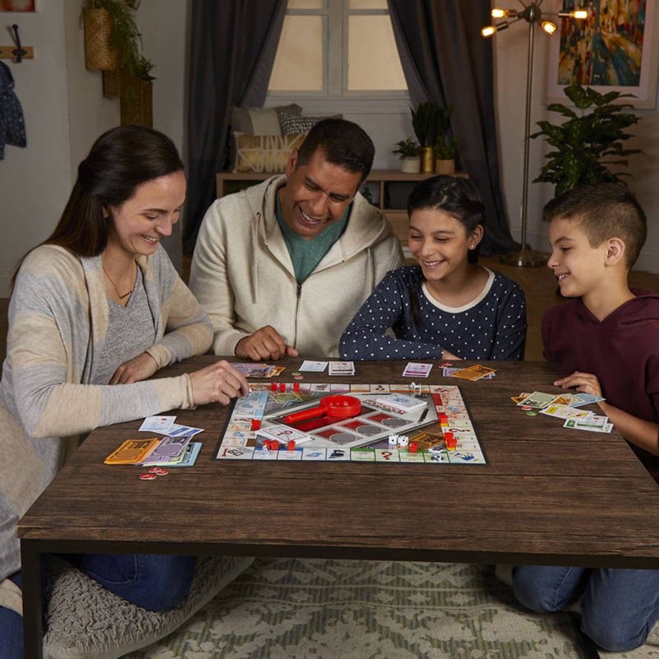 Hasbro Spiel »Monopoly Falsches Spiel«, Made in Europe