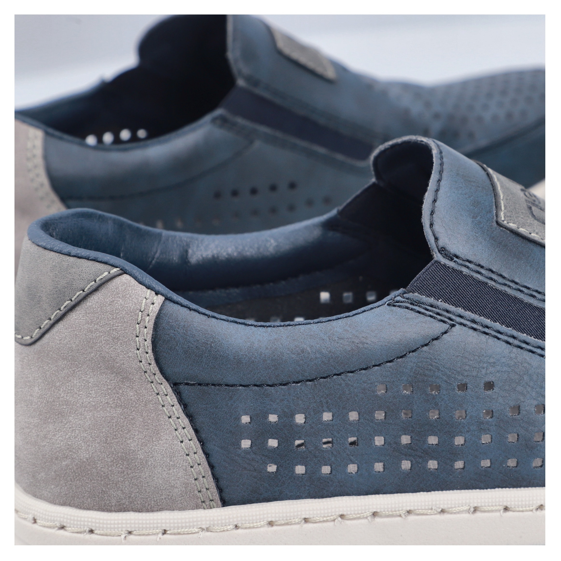 Rieker Slipper, Slip-on Sneaker, Loafer, Komfortschuh mit Gummizug für guten Sitz
