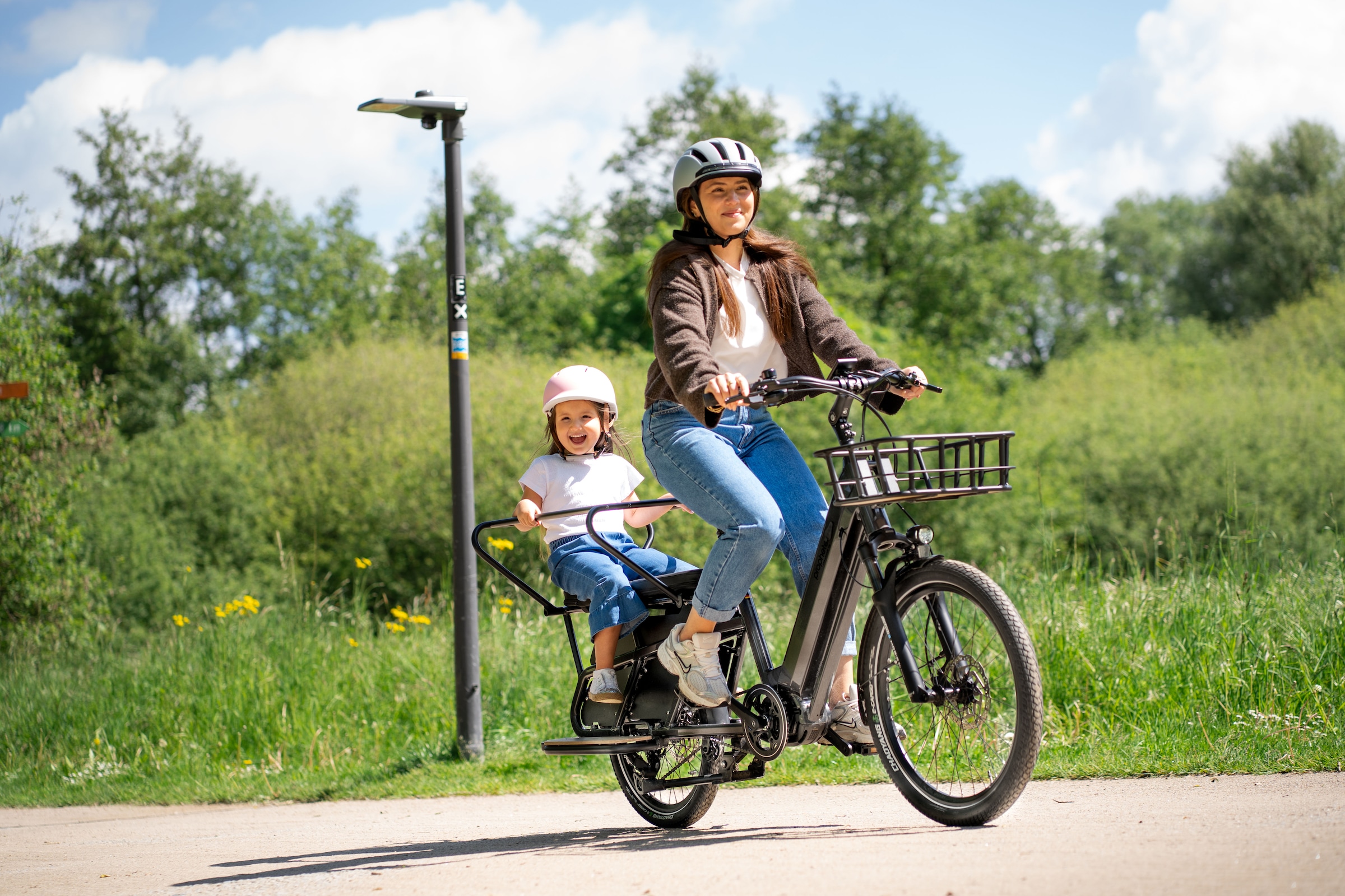 Prophete »Longtail - Urbanicer 4.0 inkl. 2 Sitzpolster« 9 Gang Shimano Cues Schaltwerk Kettenschaltung Mittelmotor 250 W Heck-Gepäckträger bis 80kg Zuladung, 10 Jahre Garantie auf den Rahmen