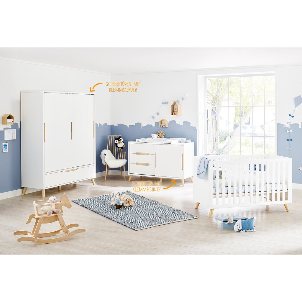 Pinolino® Babyzimmer-Komplettset »Move«, (Set, 3 St.), extrabreit groß; mit Kinderbett, Schrank und Wickelkommode; Made in Europe