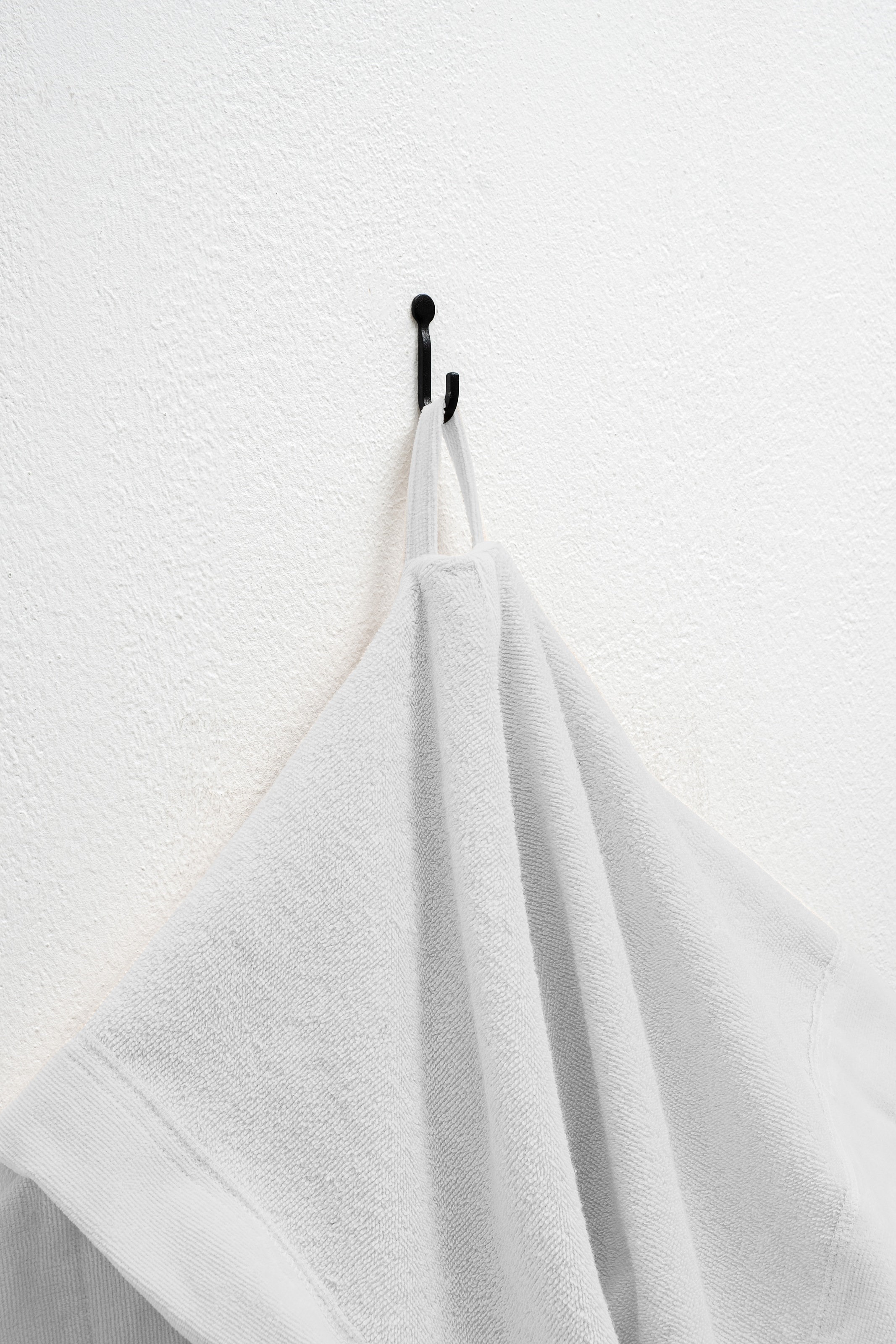 OTTO home Unisex-Bademantel »Fenya, 330 g/m², Premium, Hotelbademantel, Morgenmantel,  Sauna & Spa« 1 Stk. Reißverschlusstaschen, weich mit GRATIS-Zugabe: 1x Duschtuch 70x140 cm