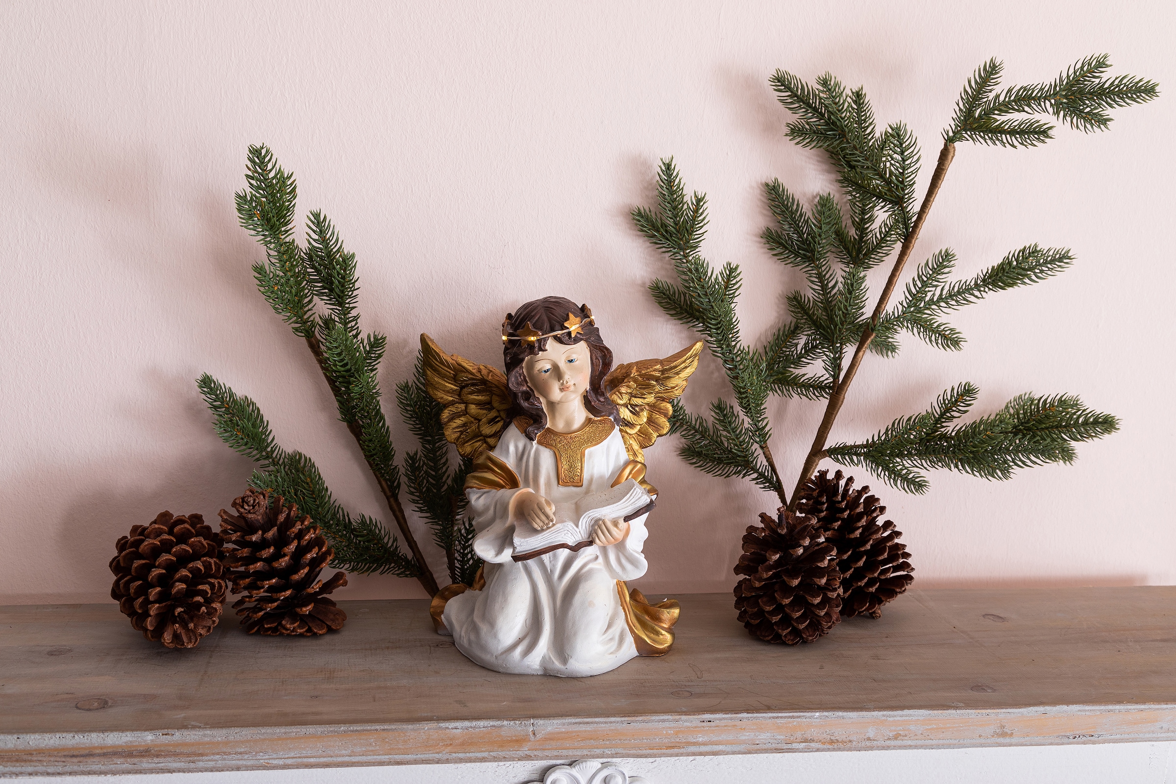 & cm »Weihnachtsdeko«, kaufen mit auf ca. Accessoires Möbel Engelfigur Höhe 26 Haarkranz, beleuchtetem Raten Myflair