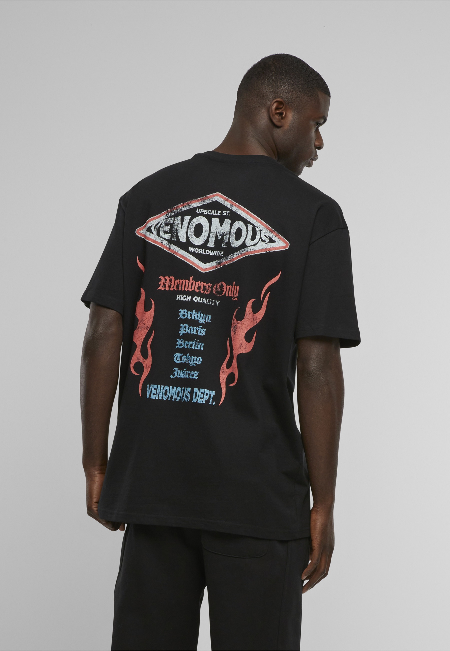 Upscale by Mister Tee T-Shirt »Upscale by Mister Tee UC Members Only Heavy Oversize Tee« 1 Stk.