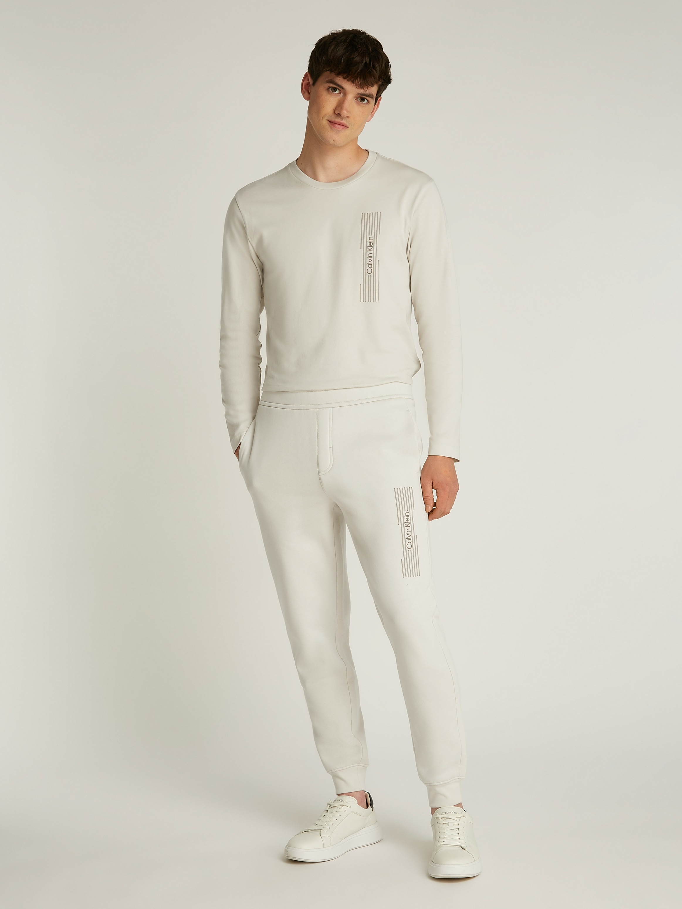Calvin Klein Jogger Pants »HORIZONTAL LOGO SWEATPANTS«  mit Logoschriftzug