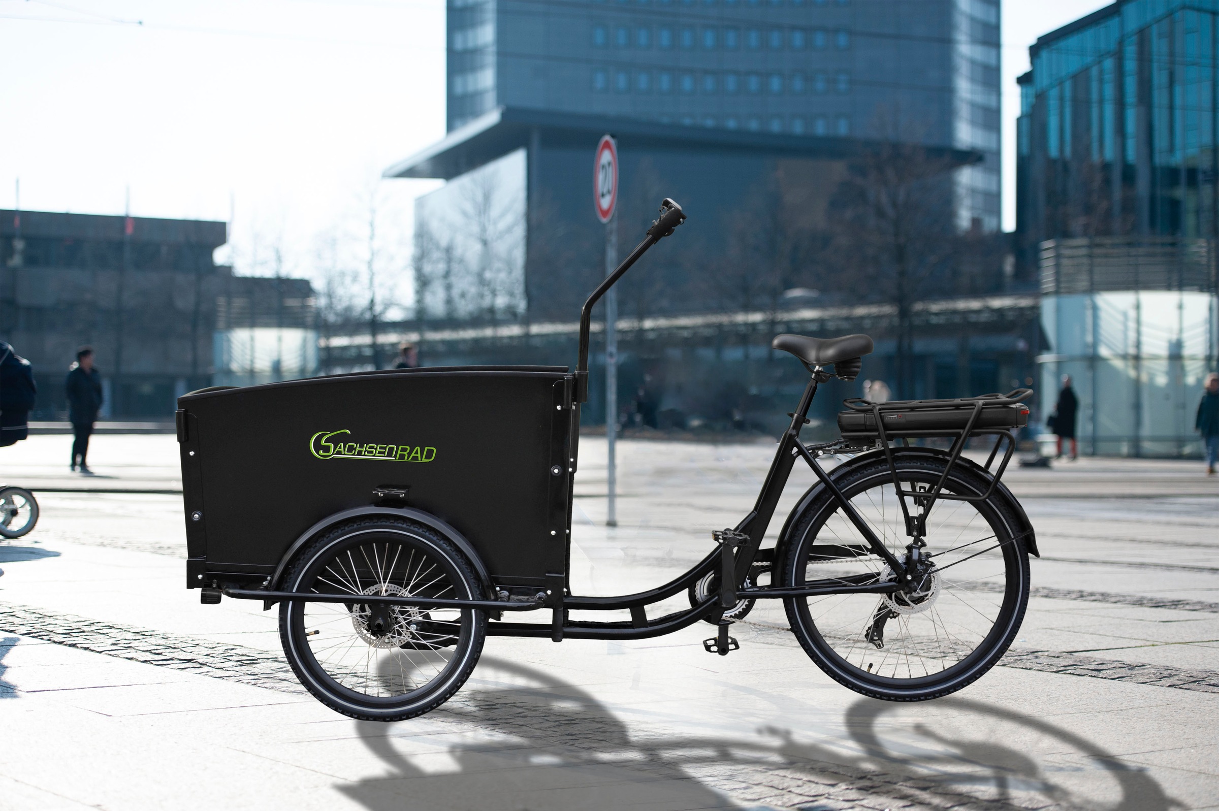 SachsenRad »T1« 7 Gang Shimano Shimano 7-Gang-Kettenschaltung Schaltwerk Kettenschaltung Heckmotor 250 W Alarmanlage, Holz-Transportbox, Mitgelieferte Regenabdeckung