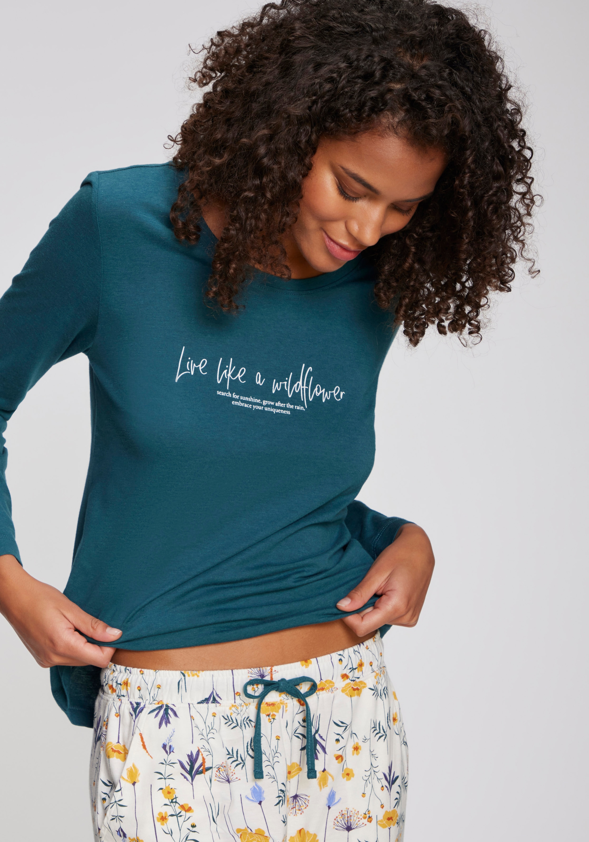 Vivance Dreams Pyjama, (2 tlg.), Mit schönem Muster