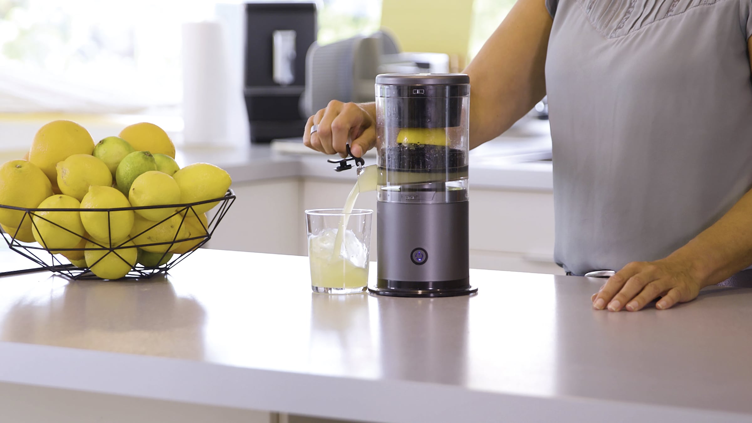 LIVINGTON Entsafter »JuiceBoost M36657«, 10 W