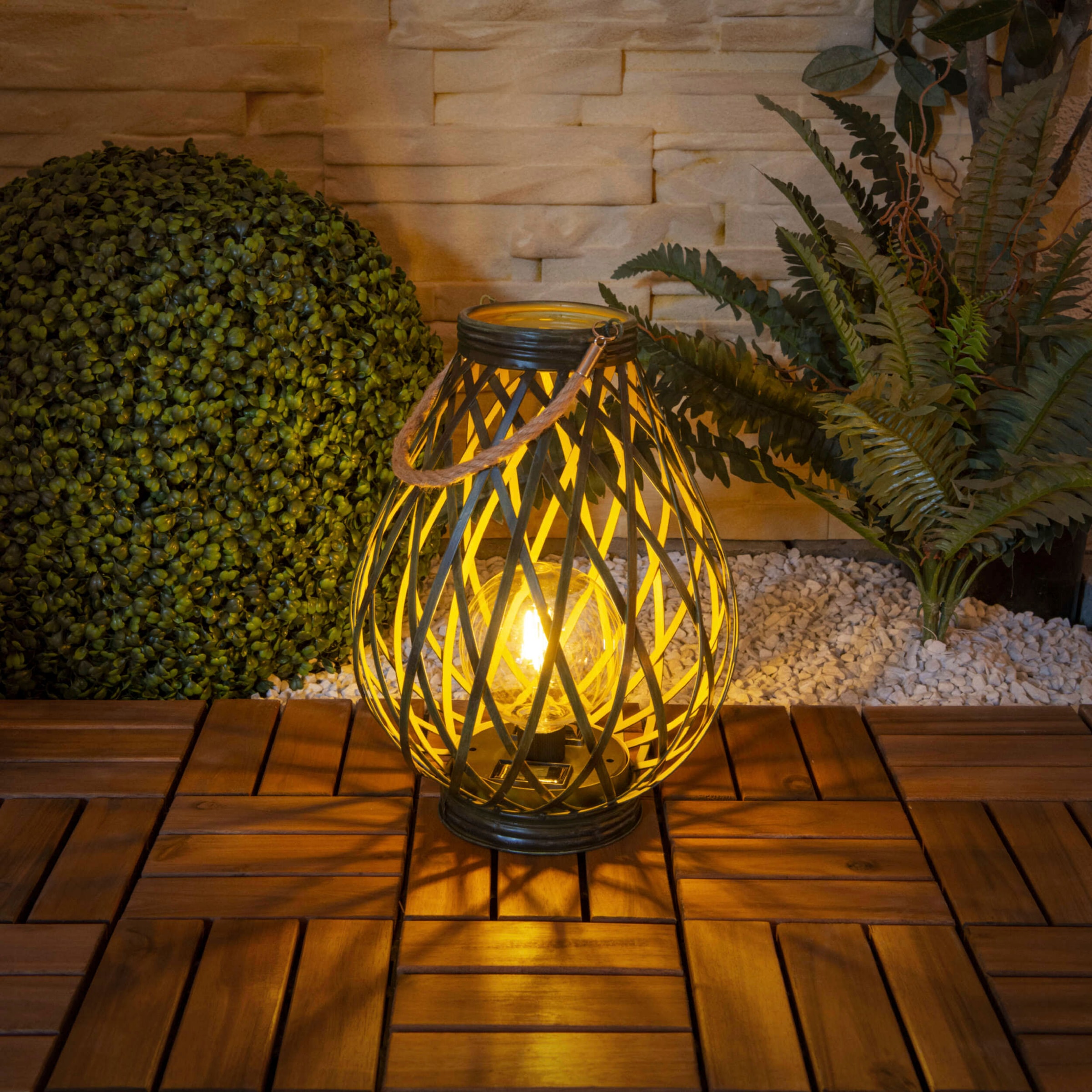 näve LED Solarleuchte »Baluba«, 1 flammig, Flechtoptik in grün/gold, Kordelgriff/Aufhängung, inkl. Leuchtbulb