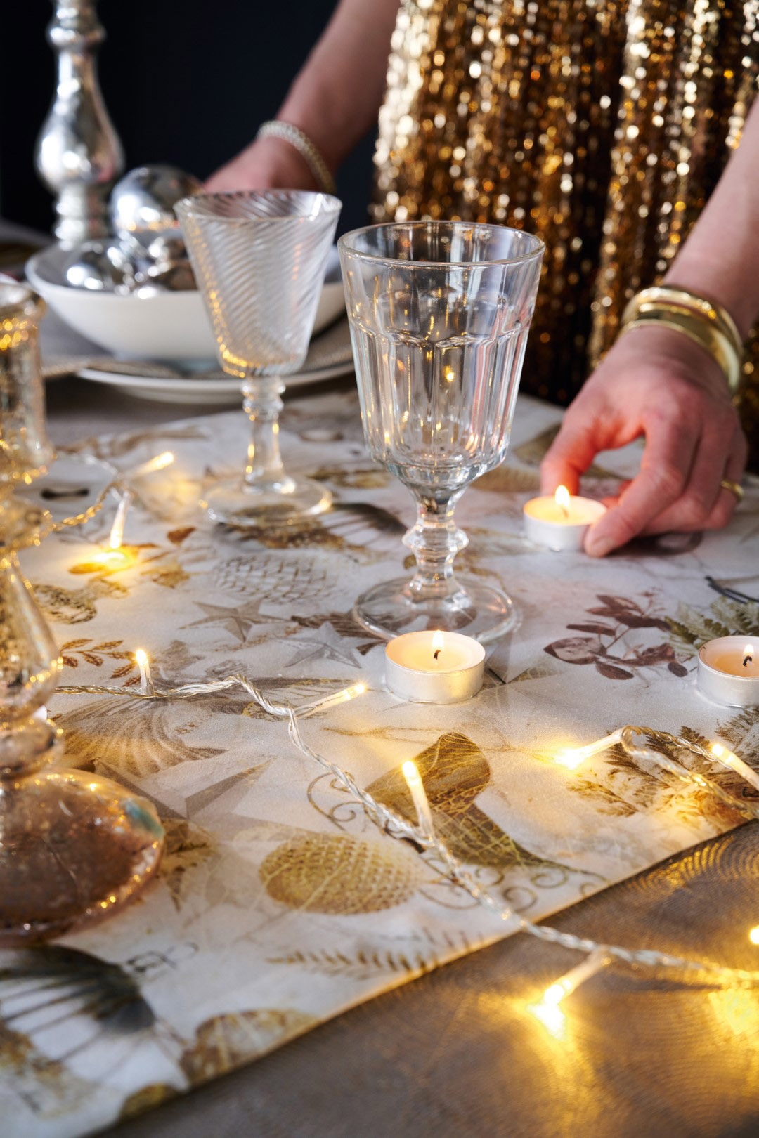 APELT Tischläufer »4707 CHRISTMAS GLAM, Weihnachtsdeko, Weihnachten« Digitaldruck