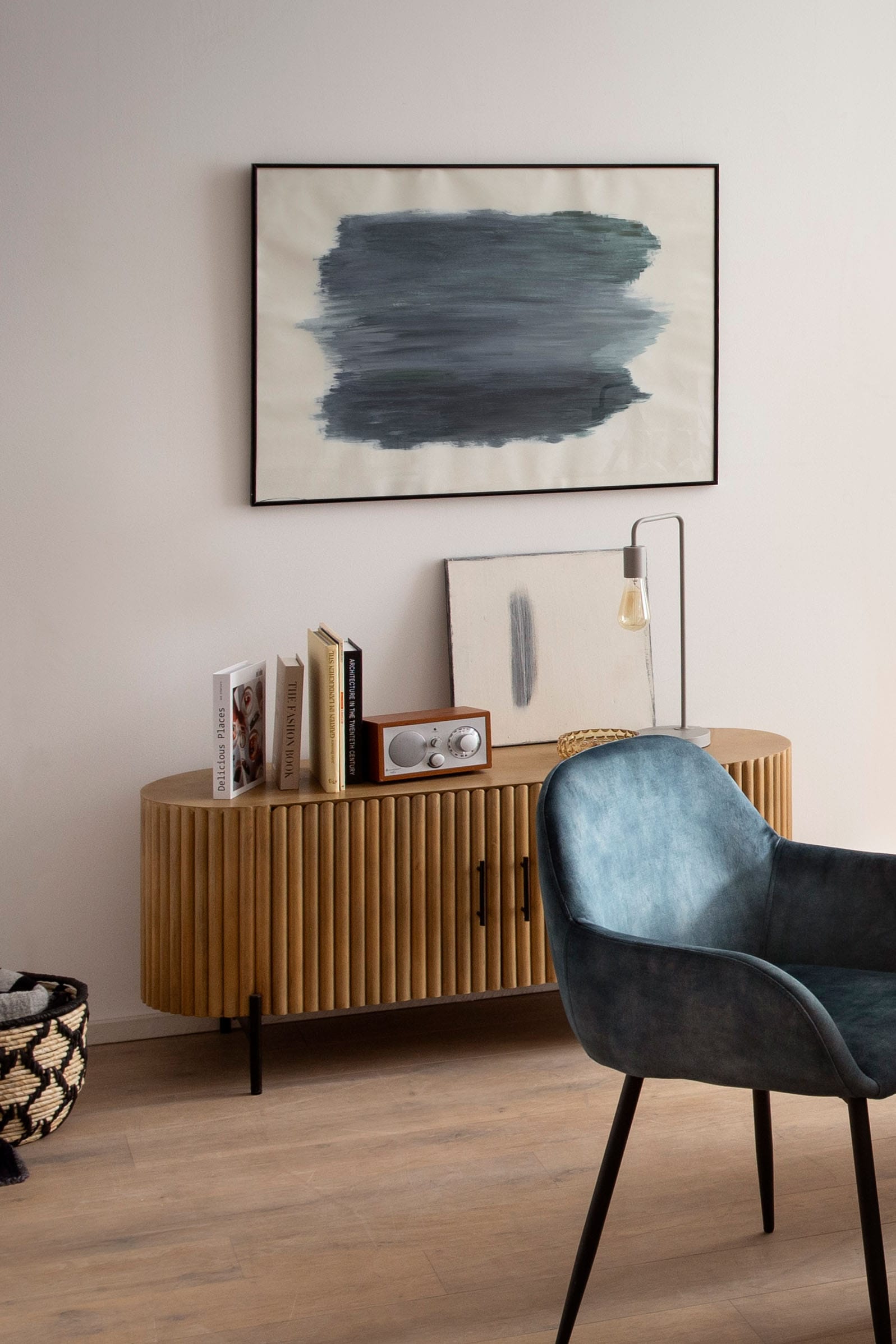 SIT TV-Board, (1 St.), Lamellen-Design im Retro Stil