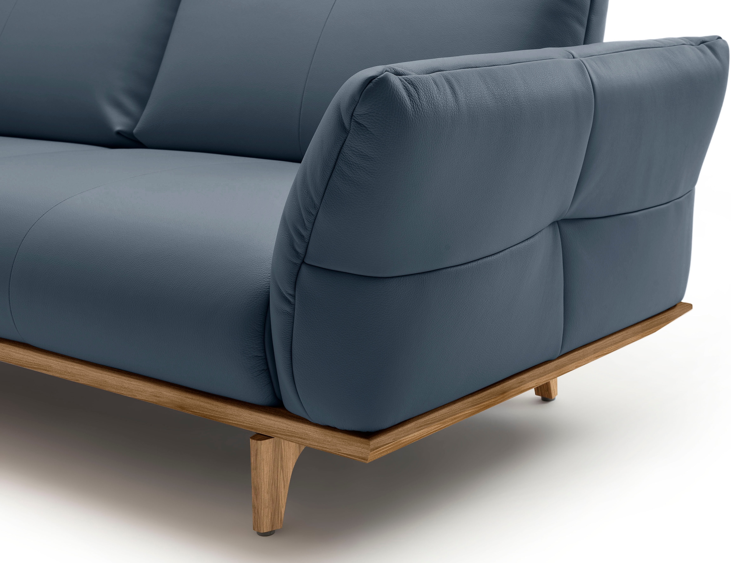 Creation BY ROLF BENZ 3,5-Sitzer »CR.460«, Sockel und Füße in Nussbaum, Breite 228 cm
