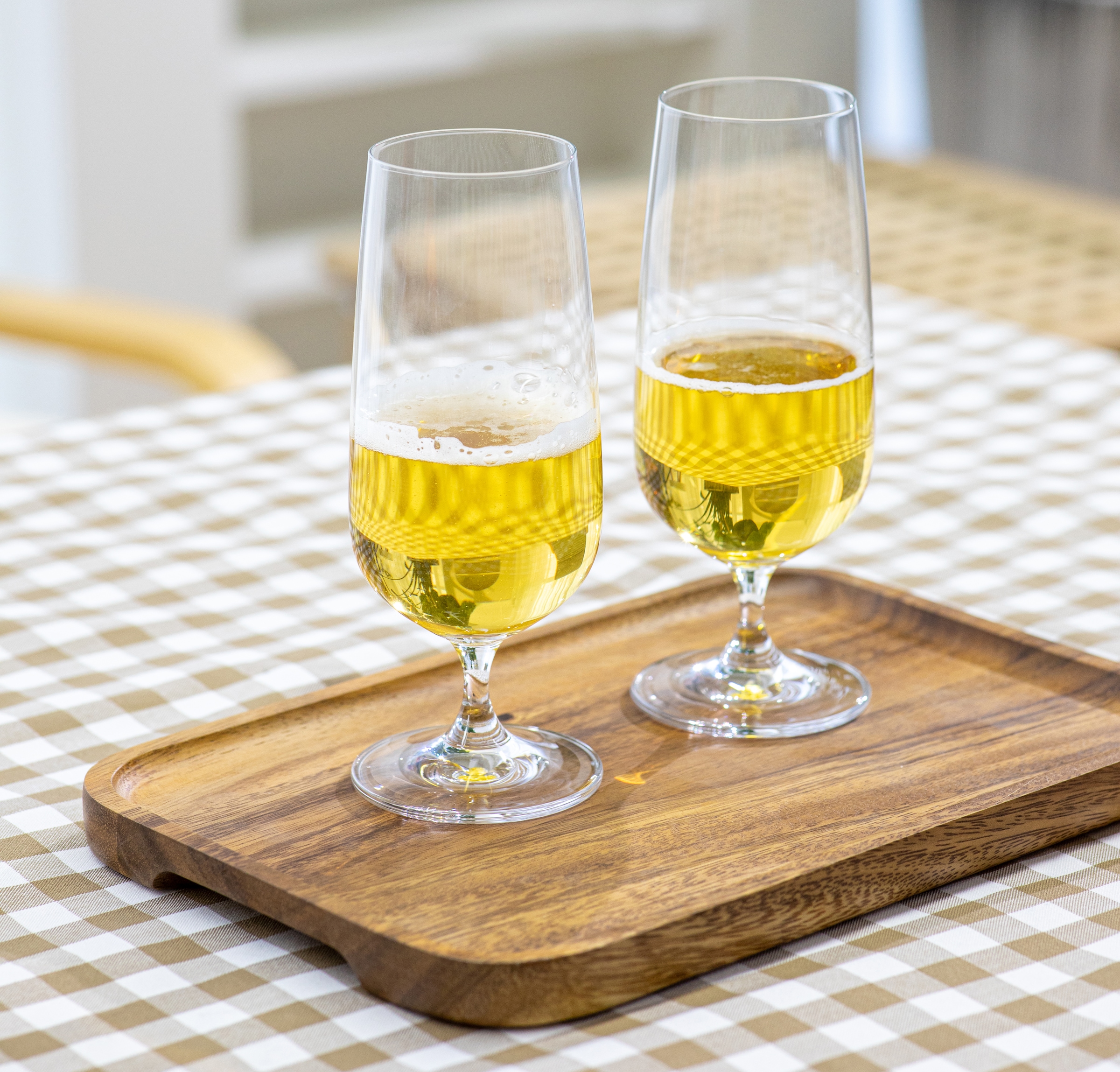 ECHTWERK Bierglas »Pilsbiergläser Set, ca. 400 ml«, (Set, 6 tlg.), Strapazierfähige Biertulpen, stilvoll und passend zur Tischdeko