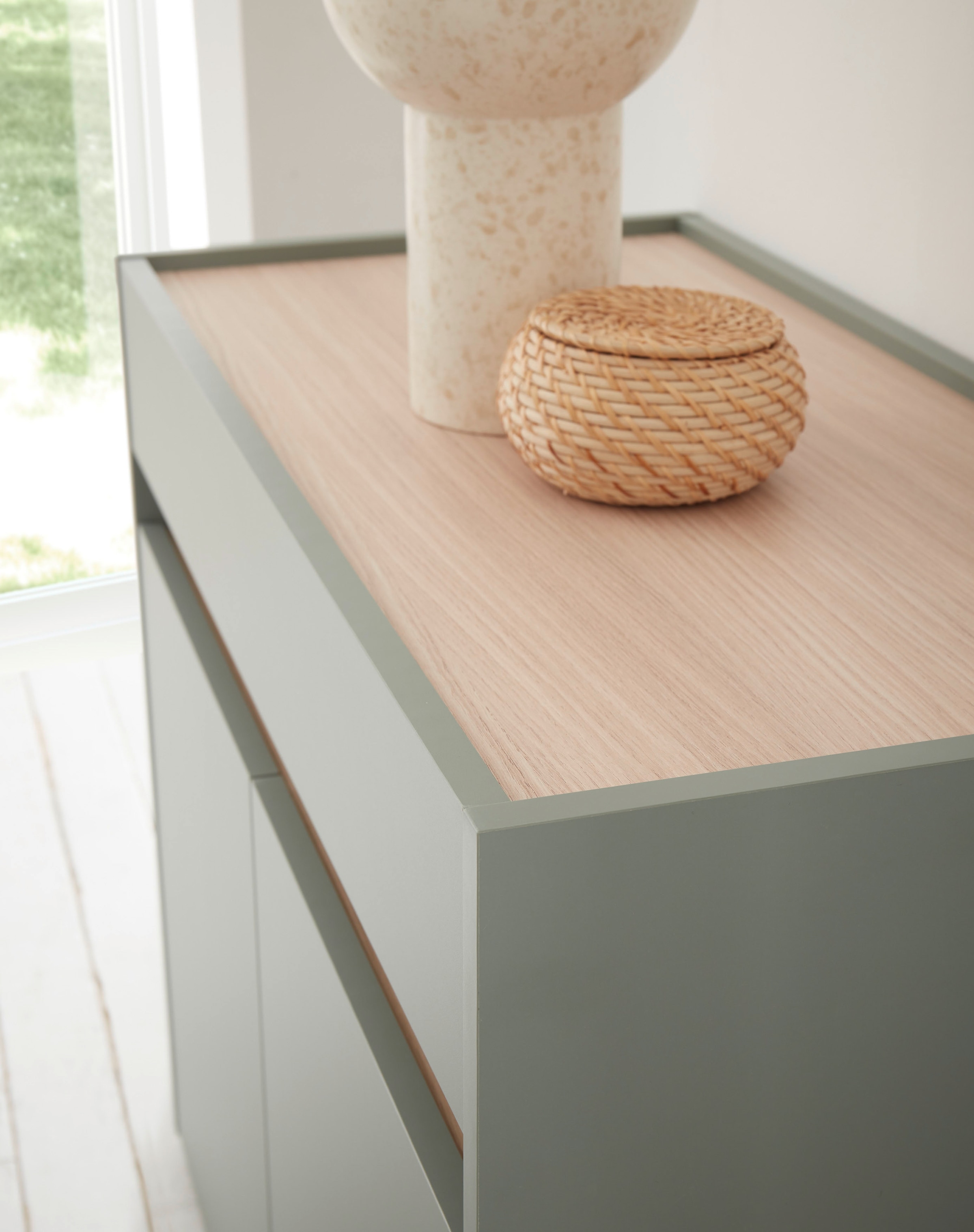 INOSIGN Garderoben-Set »GIRON/CiTY, moderne Garderobe, Komplettset mit viel Stauraum«, (Komplett-Set, 5 St.), enthält Schrank, Kommode, Spiegel, Paneel & Schuhbank +Sitzkissen