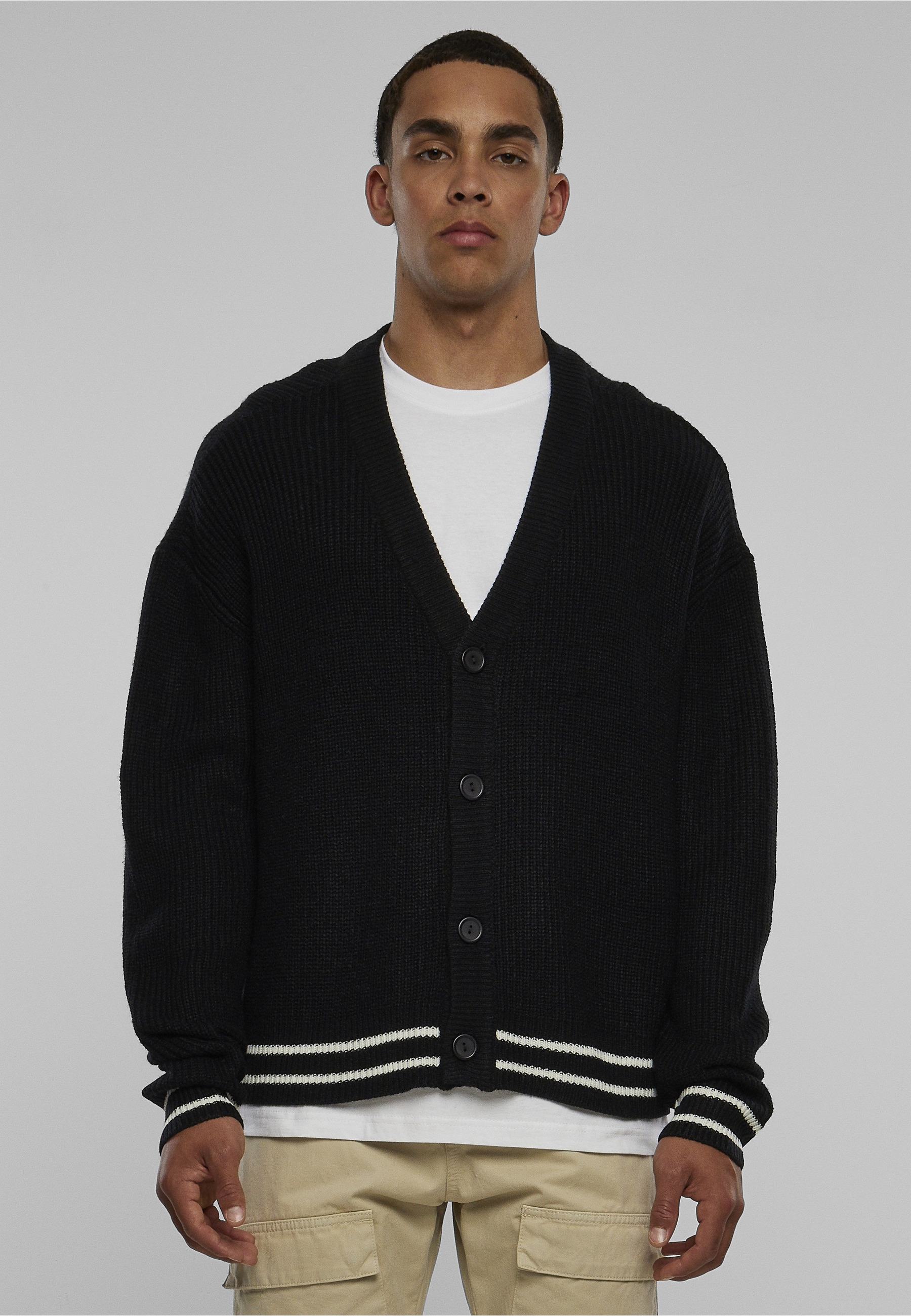 URBAN CLASSICS Strickjacke »Urban Classics Herren Sporty Boxy Cardigan« 1 Stk.