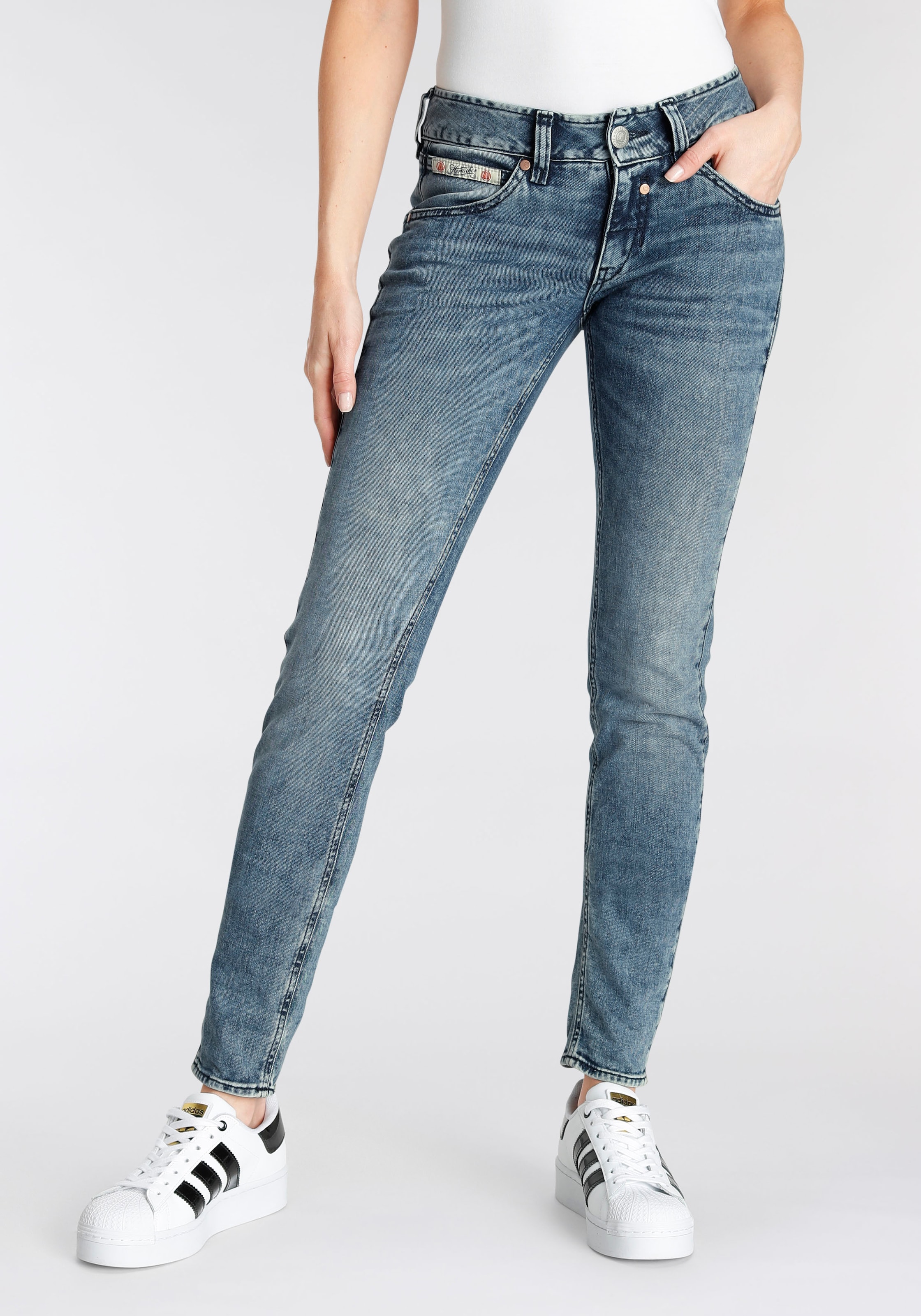 Herrlicher Slim-fit-Jeans »TOUCH«, mit verzierten Gesäßtaschen kaufen