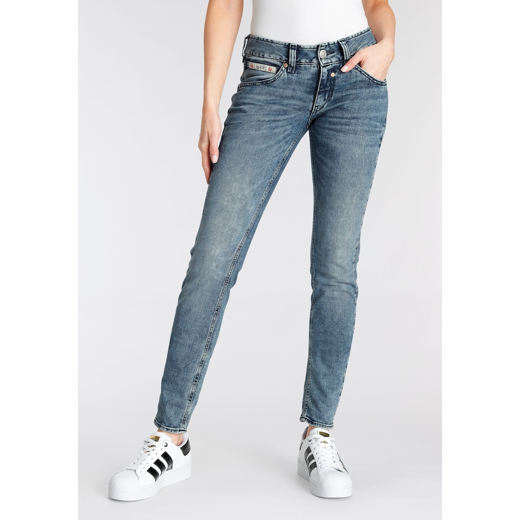 Herrlicher Slim-fit-Jeans »TOUCH«, mit verzierten Gesäßtaschen