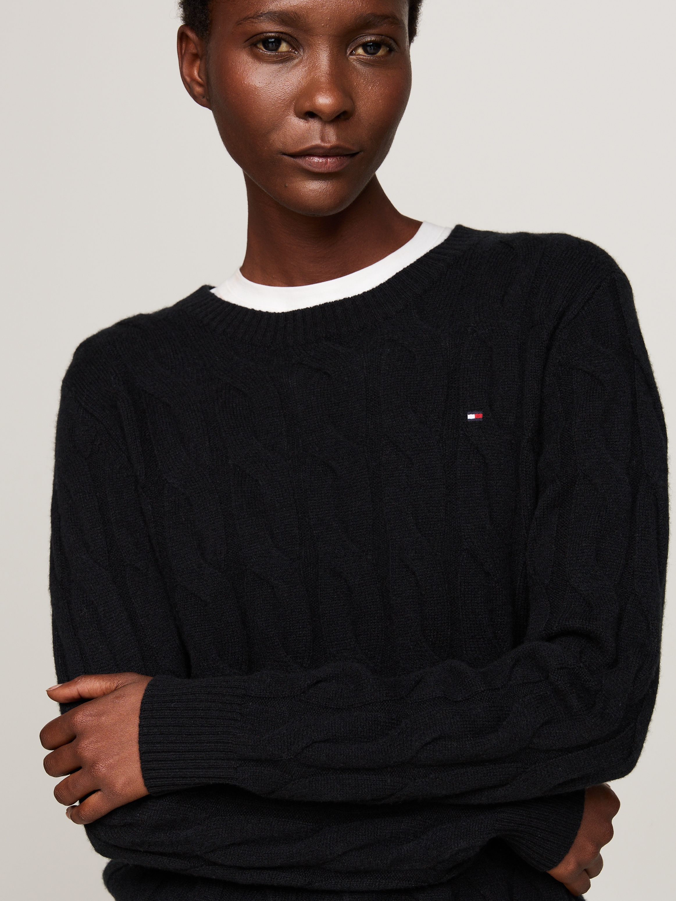 Tommy Hilfiger Strickpullover »SOFT WOOL CABLE C-NK«, mit Zopfmuster, aus reiner Wolle