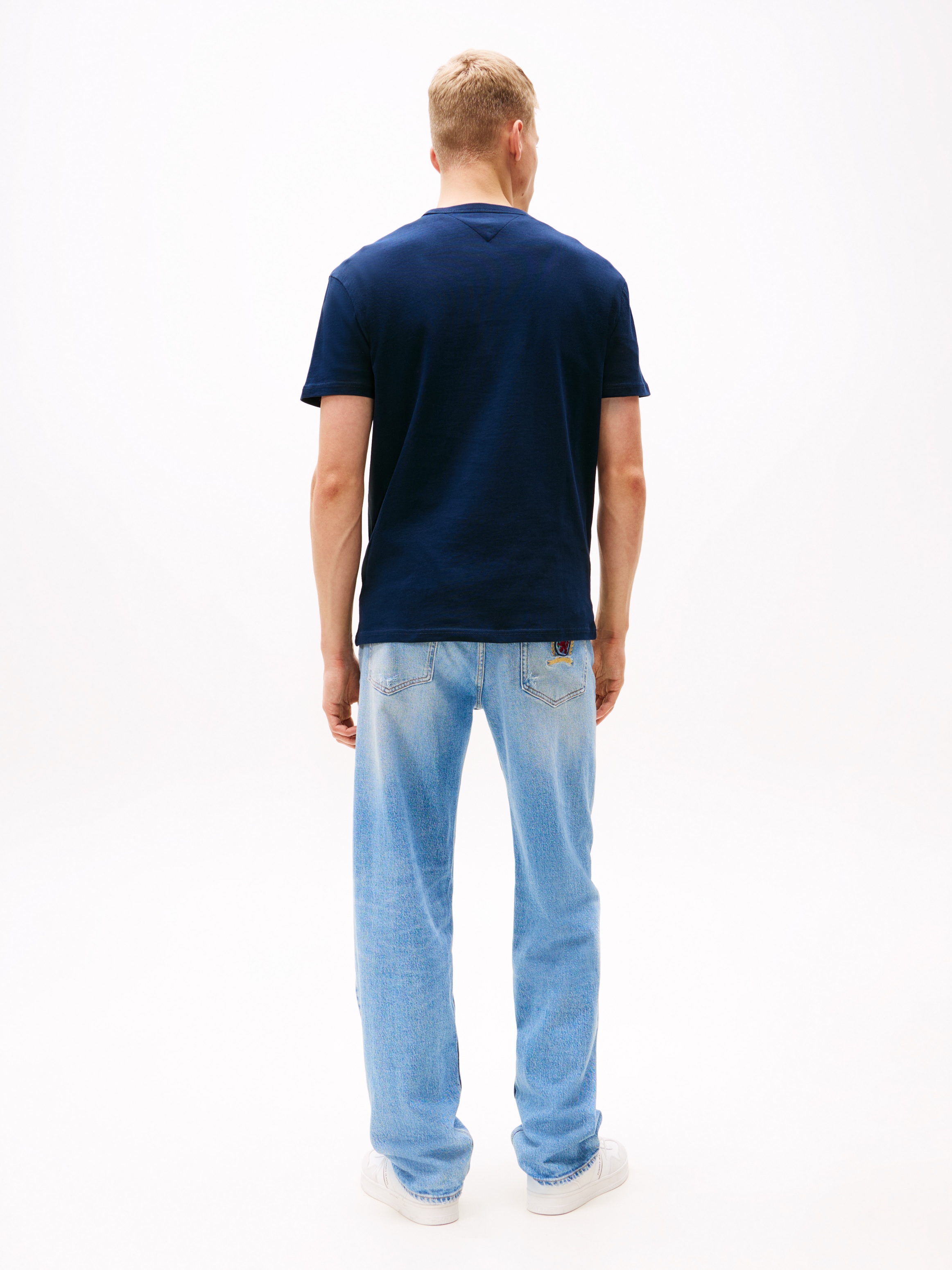 Tommy Jeans T-Shirt »TJM REG BADGE TEE EXT« mit Logostickerei