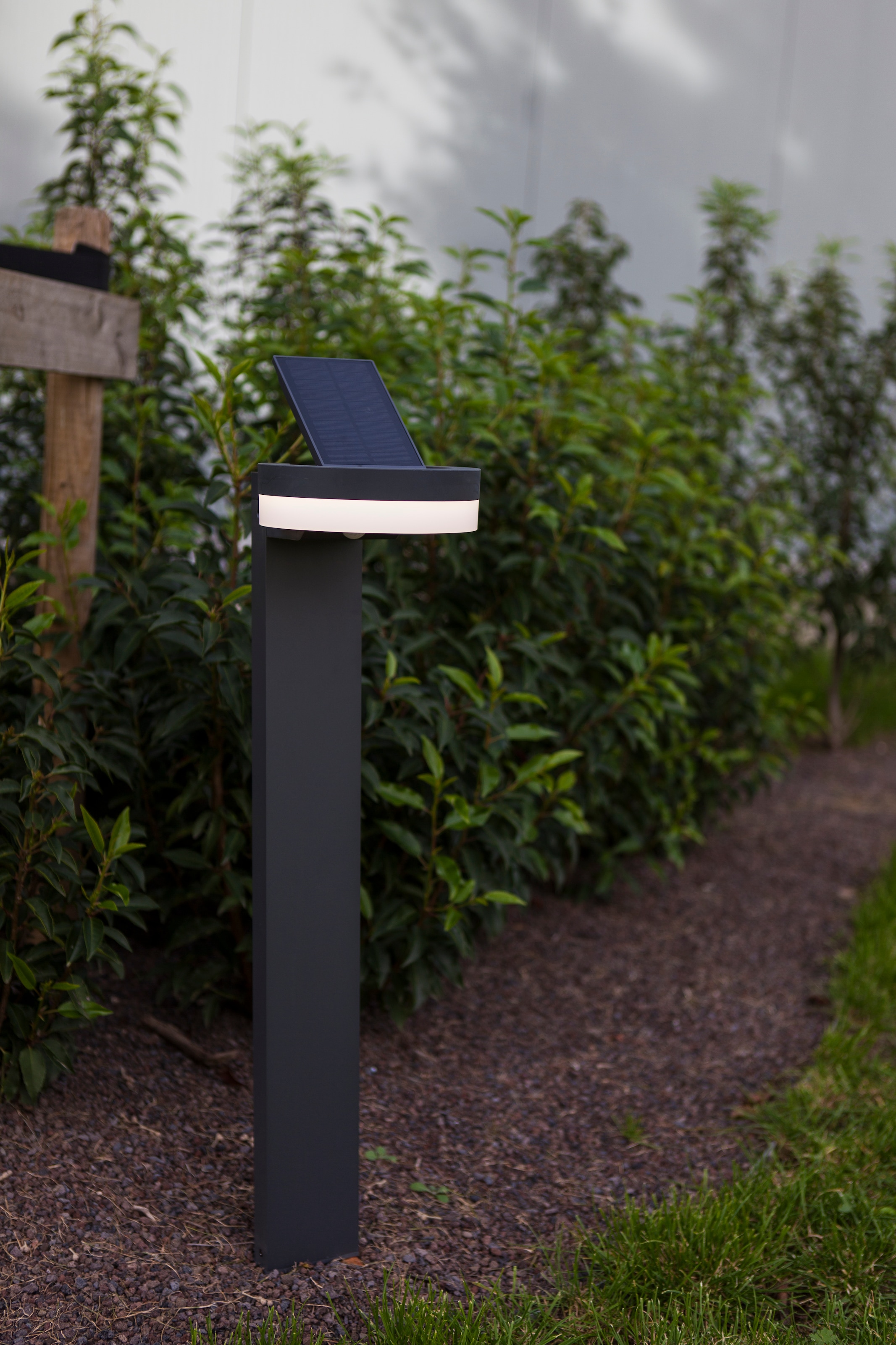 LUTEC LED Solarleuchte »LED-Solar-Aussenswegel. mit BWM RUNDA«, 1 flammig, Leuchtmittel LED-Board | LED fest integriert, Schwenkbares Solarpanel
