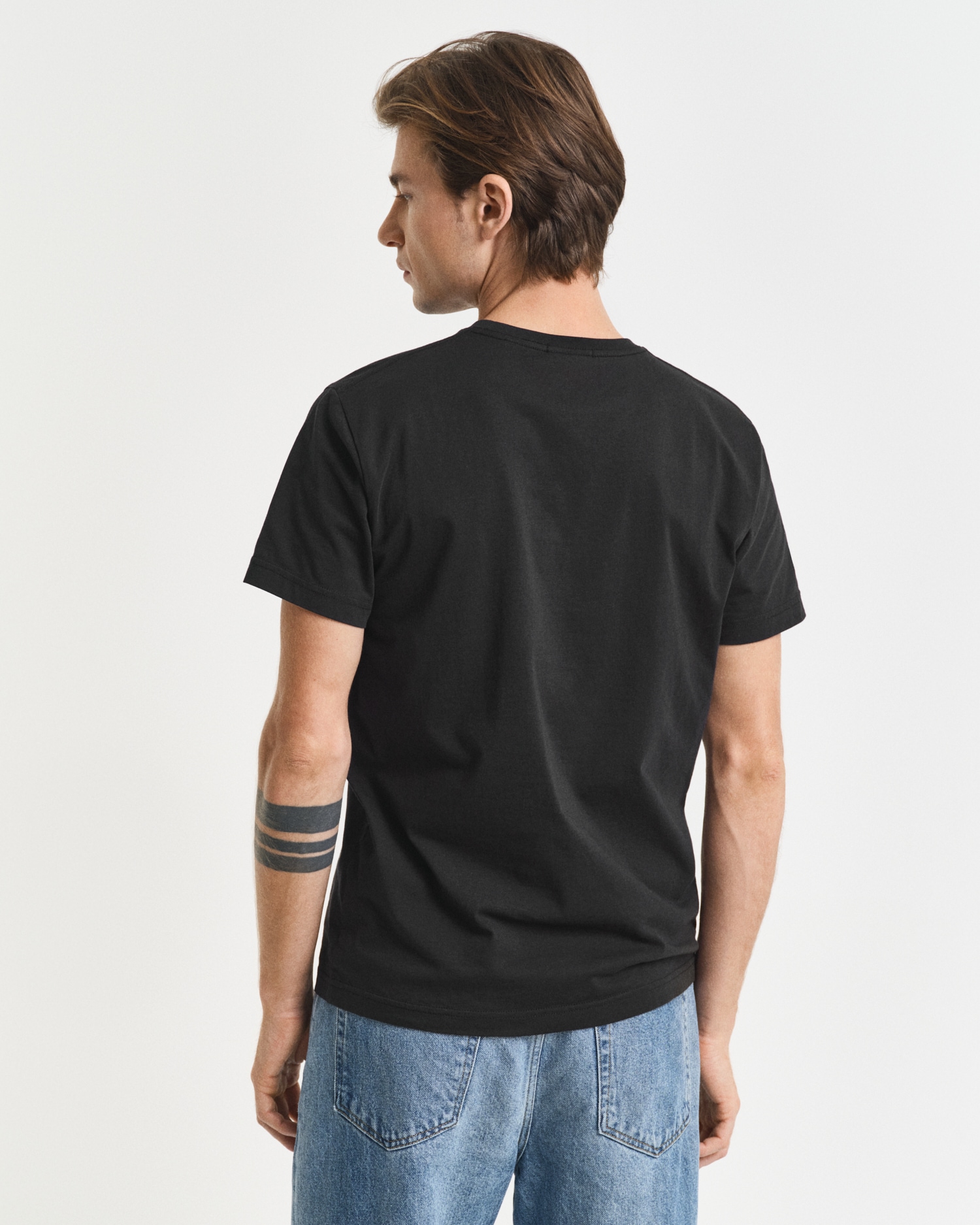Gant T-Shirt »SLIM SHIELD SS T-SHIRT« mit Logostickerei auf der Brust