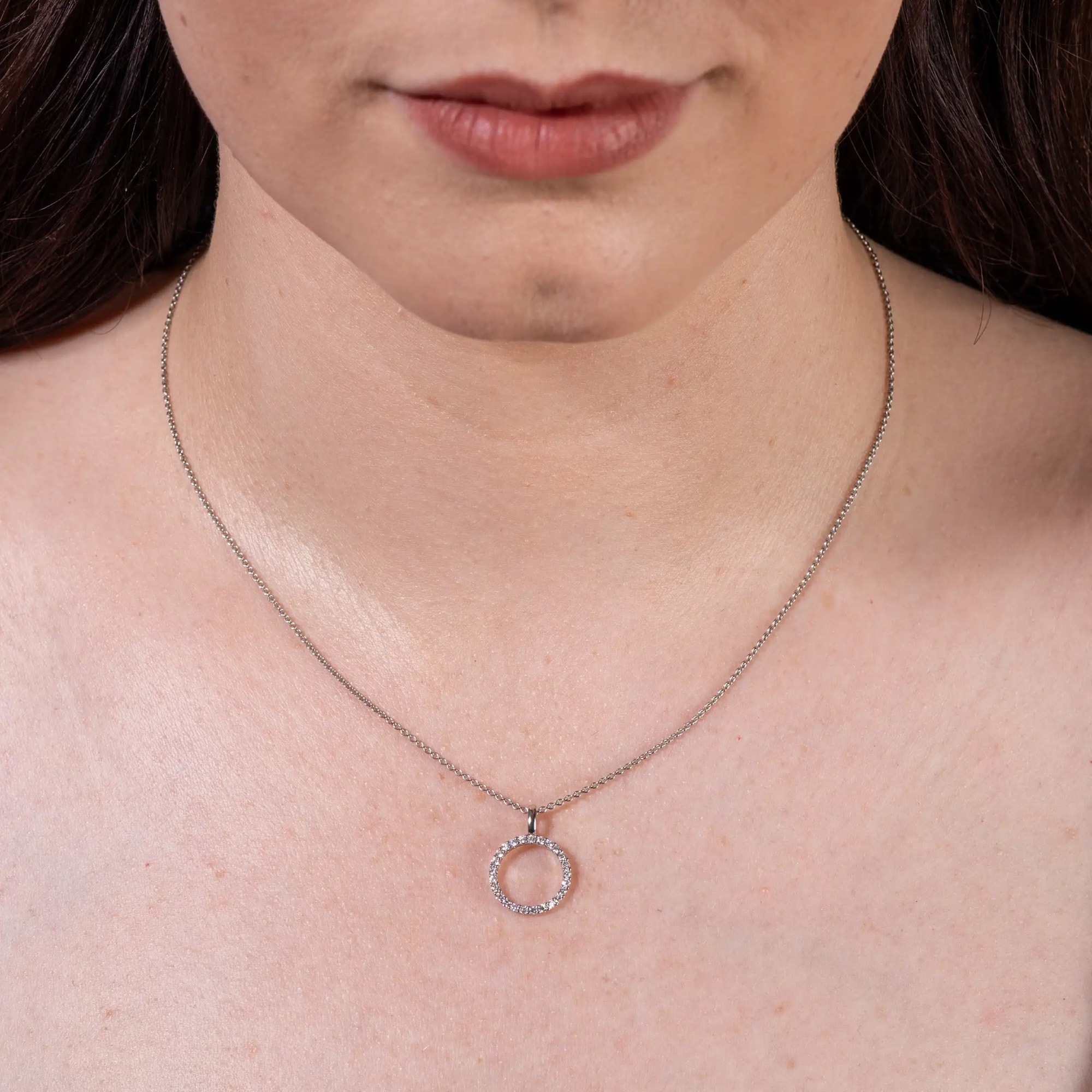 LYOMI Kettenanhänger »585/- Weißgold Kreis 25 synth. Diam. 0,28ct.«